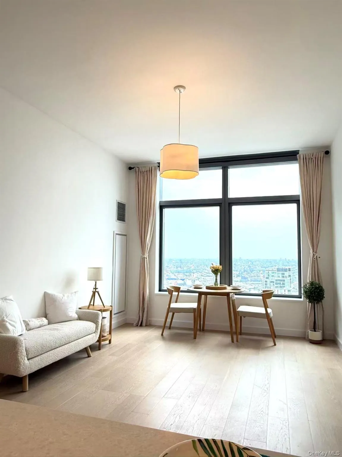 3 Court Square, New York, NY, 2 Bedrooms Bedrooms, 4 Rooms Rooms,2 BathroomsBathrooms,Residential,For Rent,Court,0,1022493 3 Court Square, New York, NY, 2 Bedrooms Bedrooms, 4 Rooms Rooms,2 BathroomsBathrooms,Residential,For Rent,Court,0,1022493