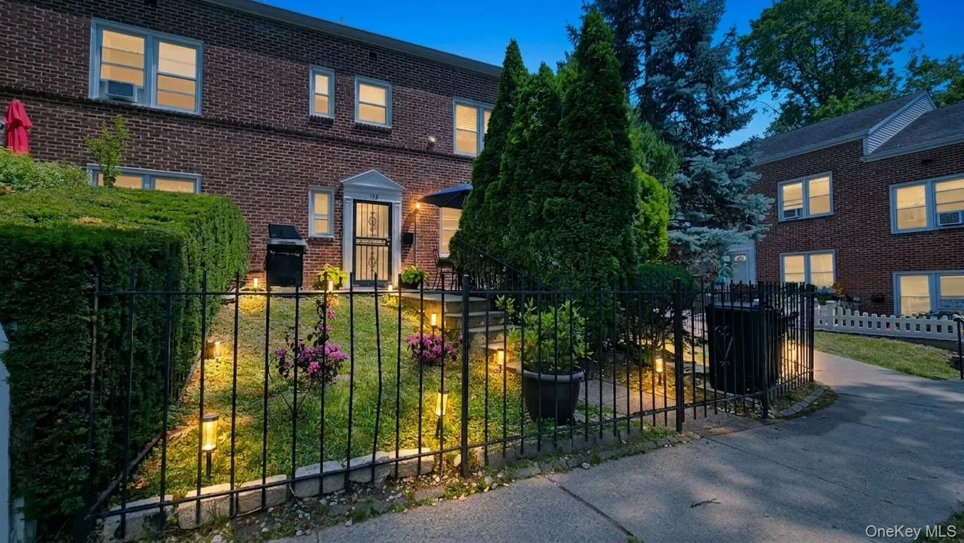 133 Hilltop Acres, Yonkers, NY, 1 Bedroom Bedrooms, 3 Rooms Rooms,1 BathroomBathrooms,Residential,For Rent,Hilltop Acres,0,1022498 133 Hilltop Acres, Yonkers, NY, 1 Bedroom Bedrooms, 3 Rooms Rooms,1 BathroomBathrooms,Residential,For Rent,Hilltop Acres,0,1022498