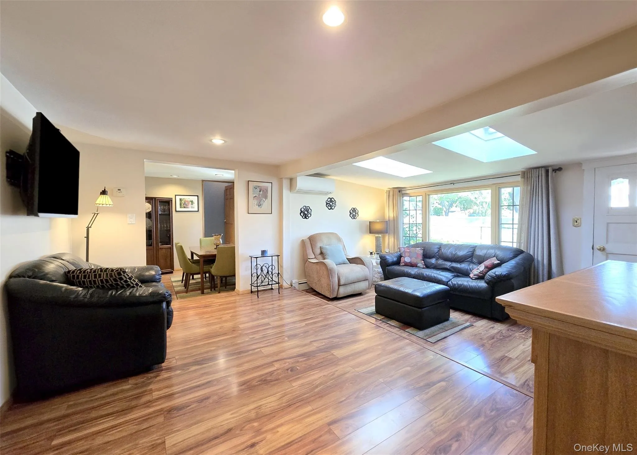 3 Broadway, Islip, NY, 3 Bedrooms Bedrooms, 7 Rooms Rooms,2 BathroomsBathrooms,Residential,For Rent,Broadway,0,1022503 3 Broadway, Islip, NY, 3 Bedrooms Bedrooms, 7 Rooms Rooms,2 BathroomsBathrooms,Residential,For Rent,Broadway,0,1022503