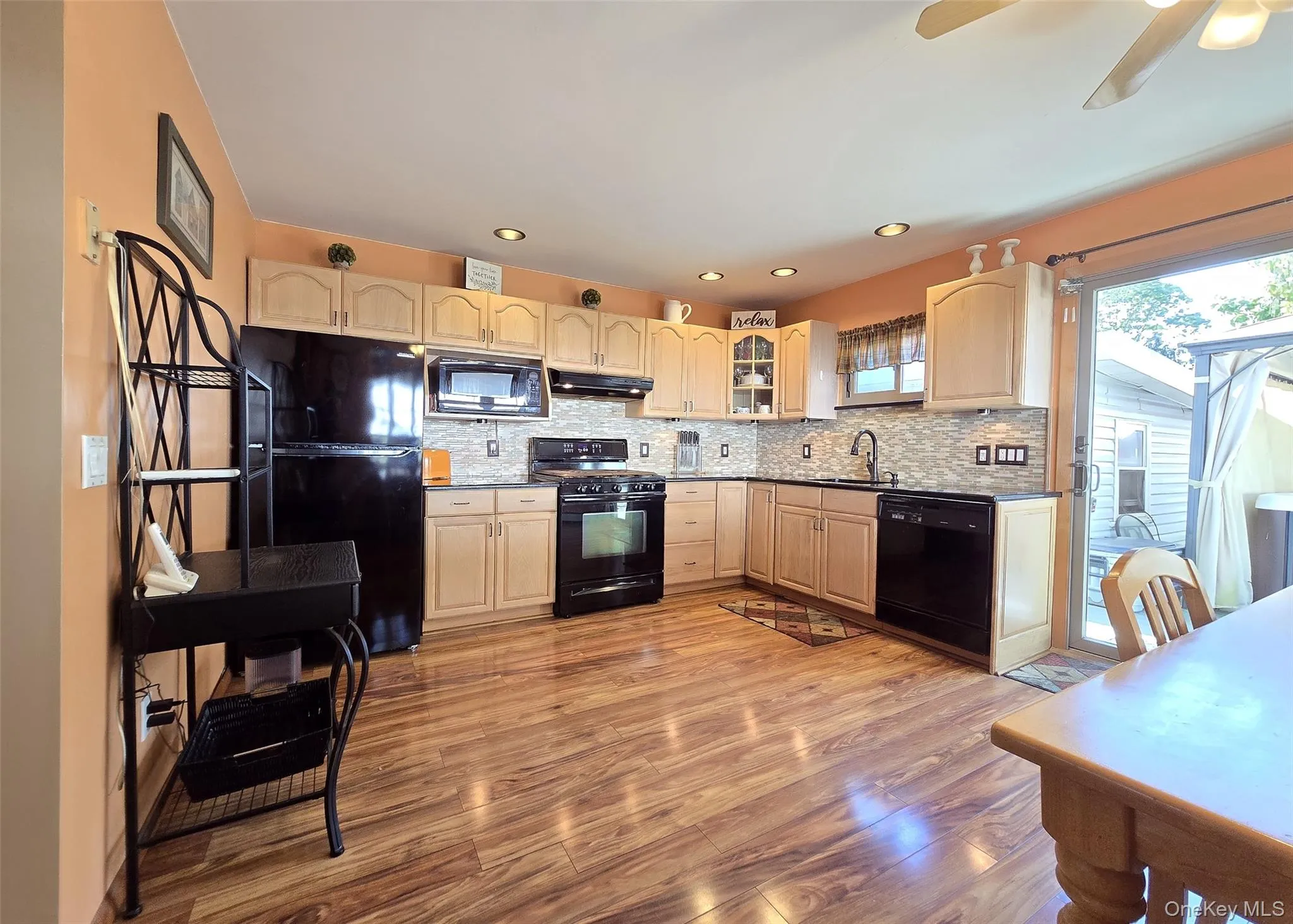 3 Broadway, Islip, NY, 3 Bedrooms Bedrooms, 7 Rooms Rooms,2 BathroomsBathrooms,Residential,For Rent,Broadway,0,1022503 3 Broadway, Islip, NY, 3 Bedrooms Bedrooms, 7 Rooms Rooms,2 BathroomsBathrooms,Residential,For Rent,Broadway,0,1022503