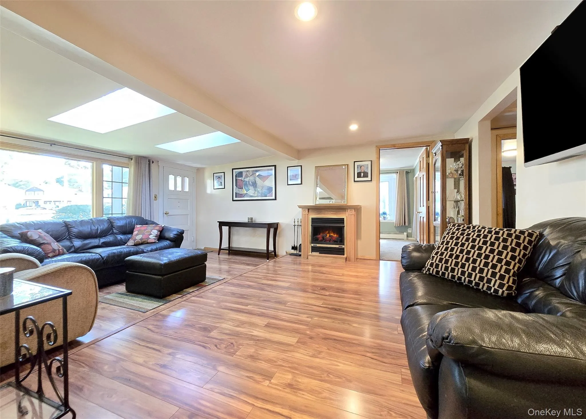 3 Broadway, Islip, NY, 3 Bedrooms Bedrooms, 7 Rooms Rooms,2 BathroomsBathrooms,Residential,For Rent,Broadway,0,1022503 3 Broadway, Islip, NY, 3 Bedrooms Bedrooms, 7 Rooms Rooms,2 BathroomsBathrooms,Residential,For Rent,Broadway,0,1022503