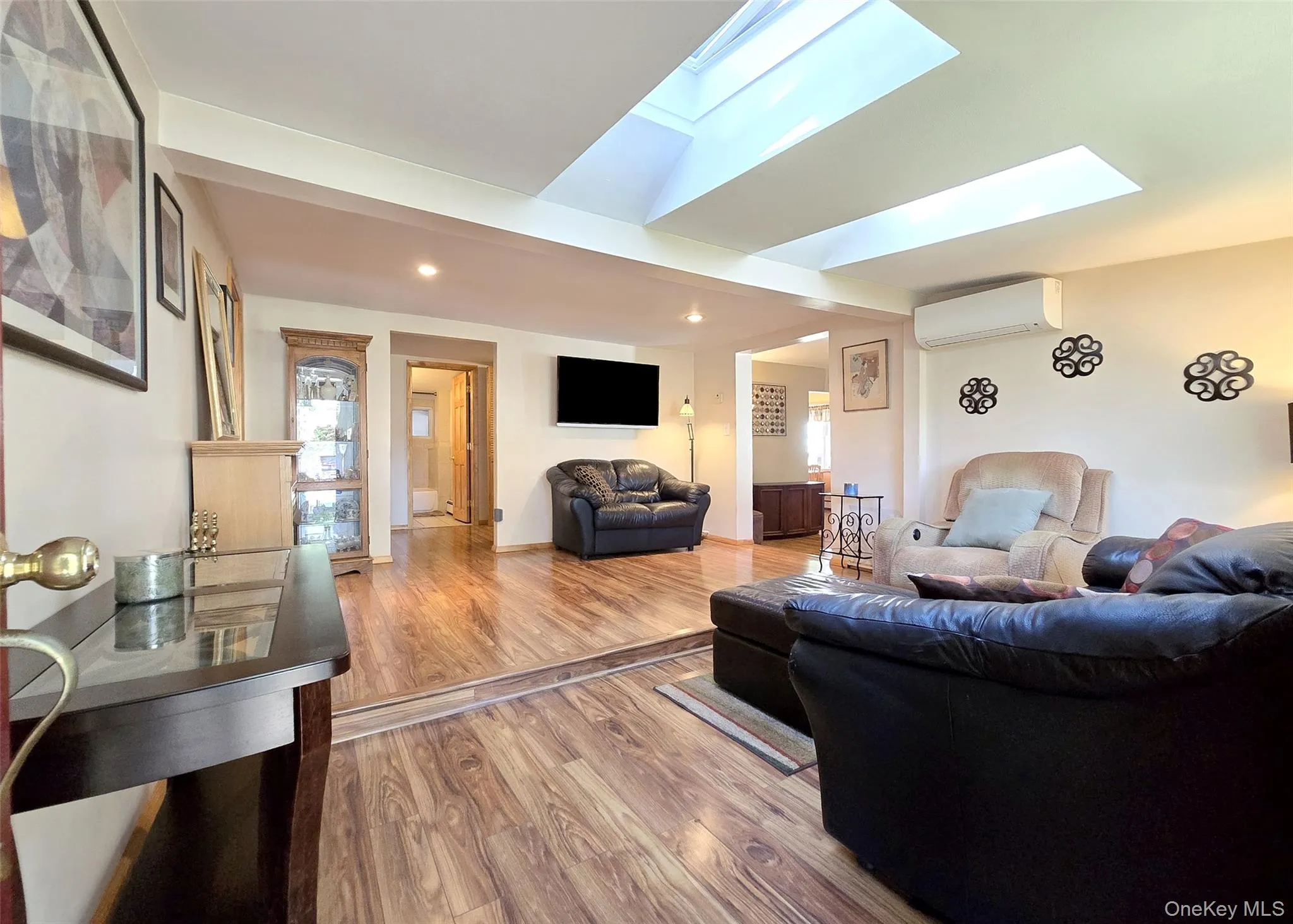 3 Broadway, Islip, NY, 3 Bedrooms Bedrooms, 7 Rooms Rooms,2 BathroomsBathrooms,Residential,For Rent,Broadway,0,1022503 3 Broadway, Islip, NY, 3 Bedrooms Bedrooms, 7 Rooms Rooms,2 BathroomsBathrooms,Residential,For Rent,Broadway,0,1022503