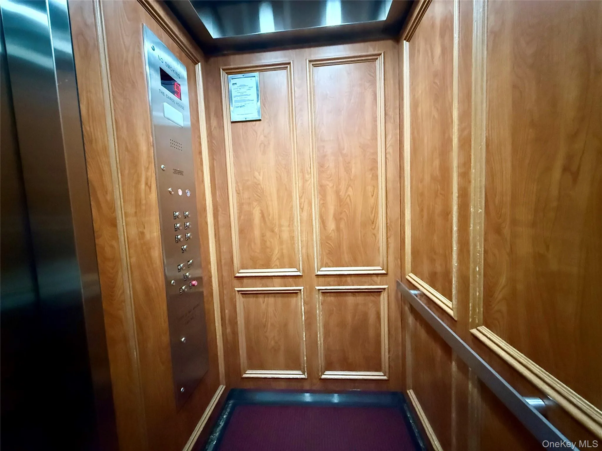 Elevator Elevator
