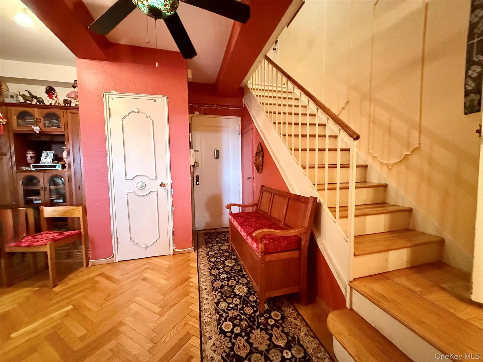 Main entrance on the 9th floor, coat closet and more storage under the stairs Main entrance on the 9th floor, coat closet and more storage under the stairs