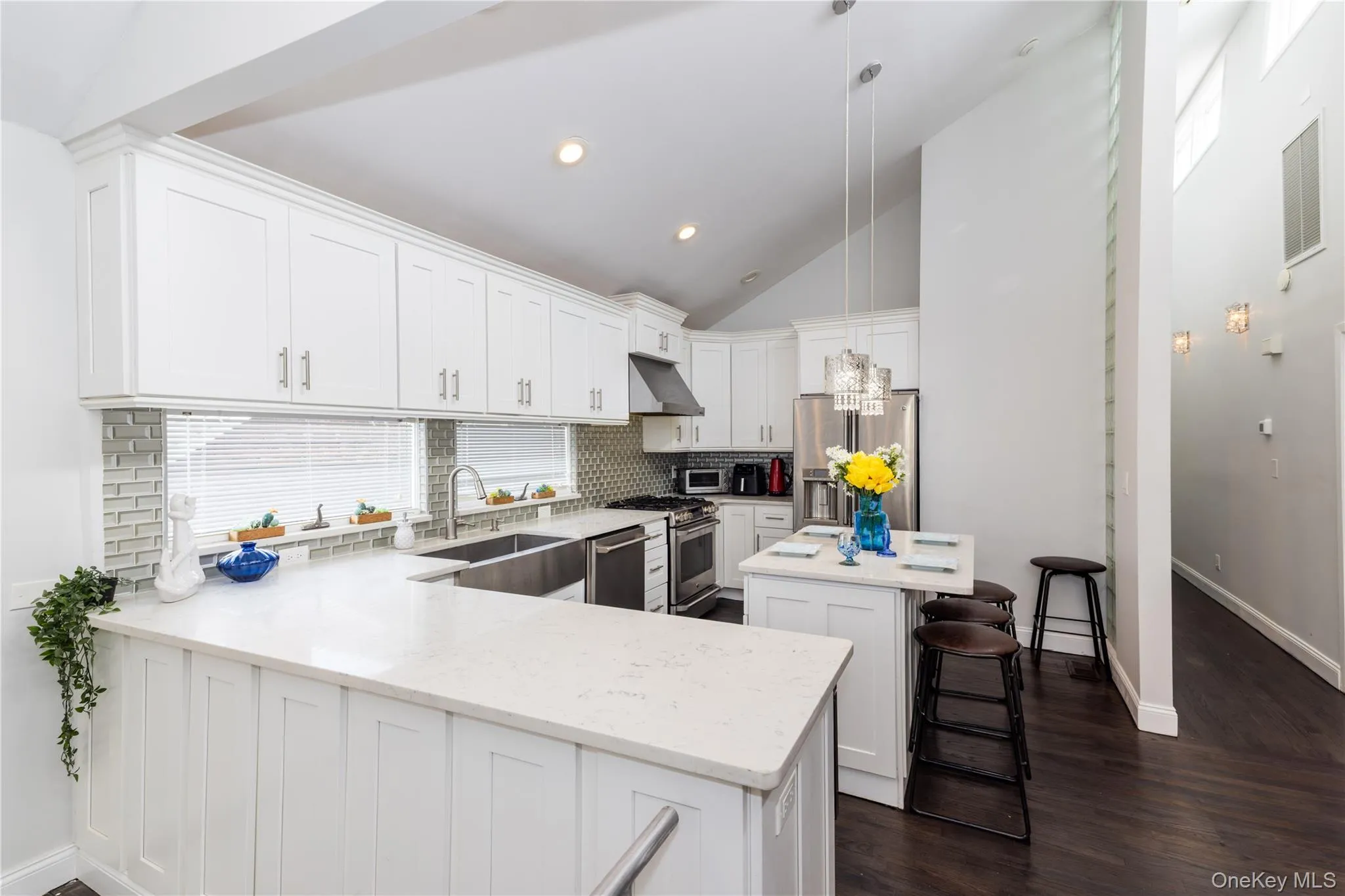 2590 Riverside Drive, Hempstead, NY, 4 Bedrooms Bedrooms, 8 Rooms Rooms,3 BathroomsBathrooms,Residential,For Rent,Riverside,0,1022508 2590 Riverside Drive, Hempstead, NY, 4 Bedrooms Bedrooms, 8 Rooms Rooms,3 BathroomsBathrooms,Residential,For Rent,Riverside,0,1022508