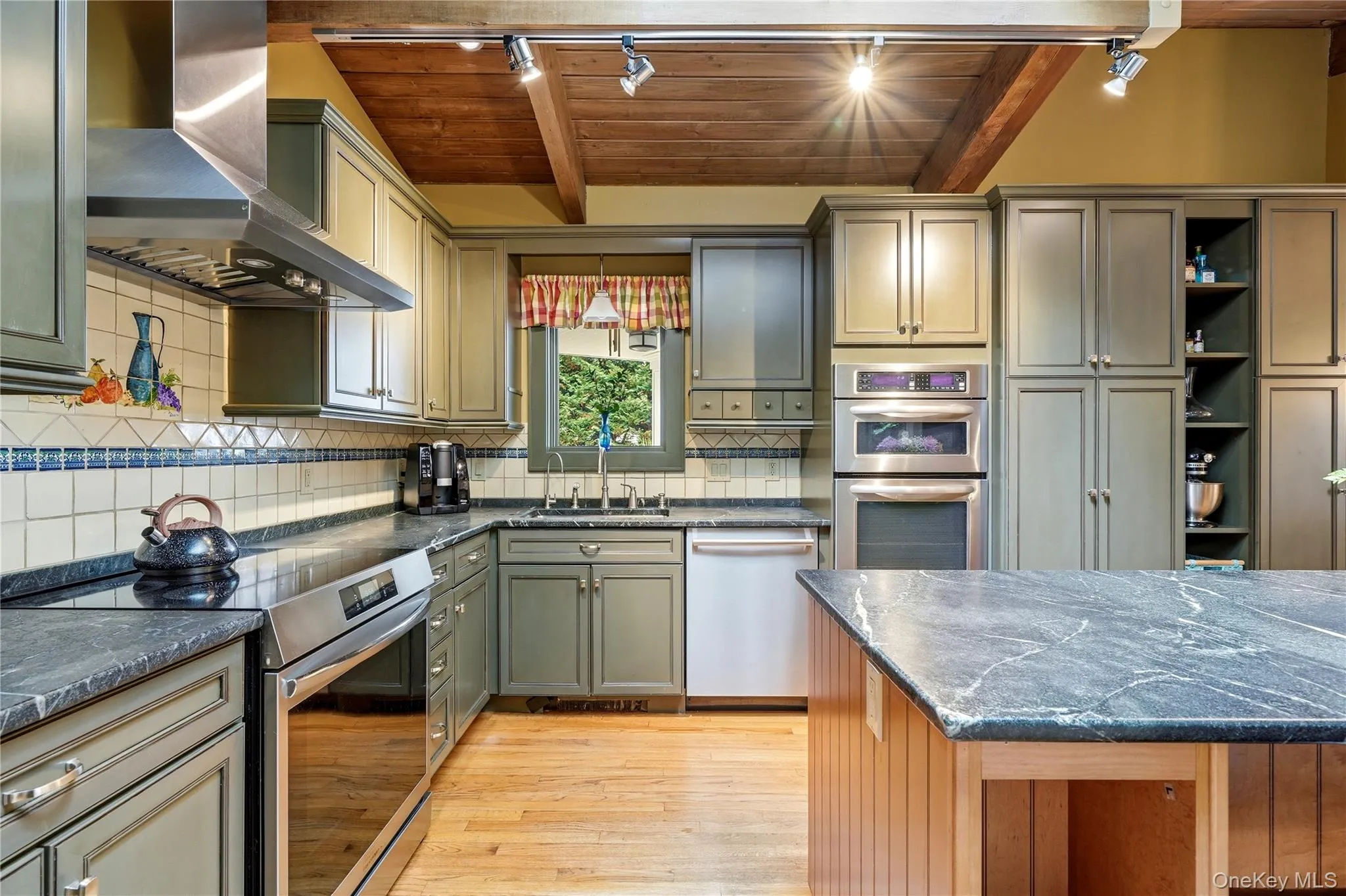 16 Sagamore Road, Oyster Bay, NY, 4 Bedrooms Bedrooms, 7 Rooms Rooms,3 BathroomsBathrooms,Residential,For Rent,Sagamore,0,1022509 16 Sagamore Road, Oyster Bay, NY, 4 Bedrooms Bedrooms, 7 Rooms Rooms,3 BathroomsBathrooms,Residential,For Rent,Sagamore,0,1022509