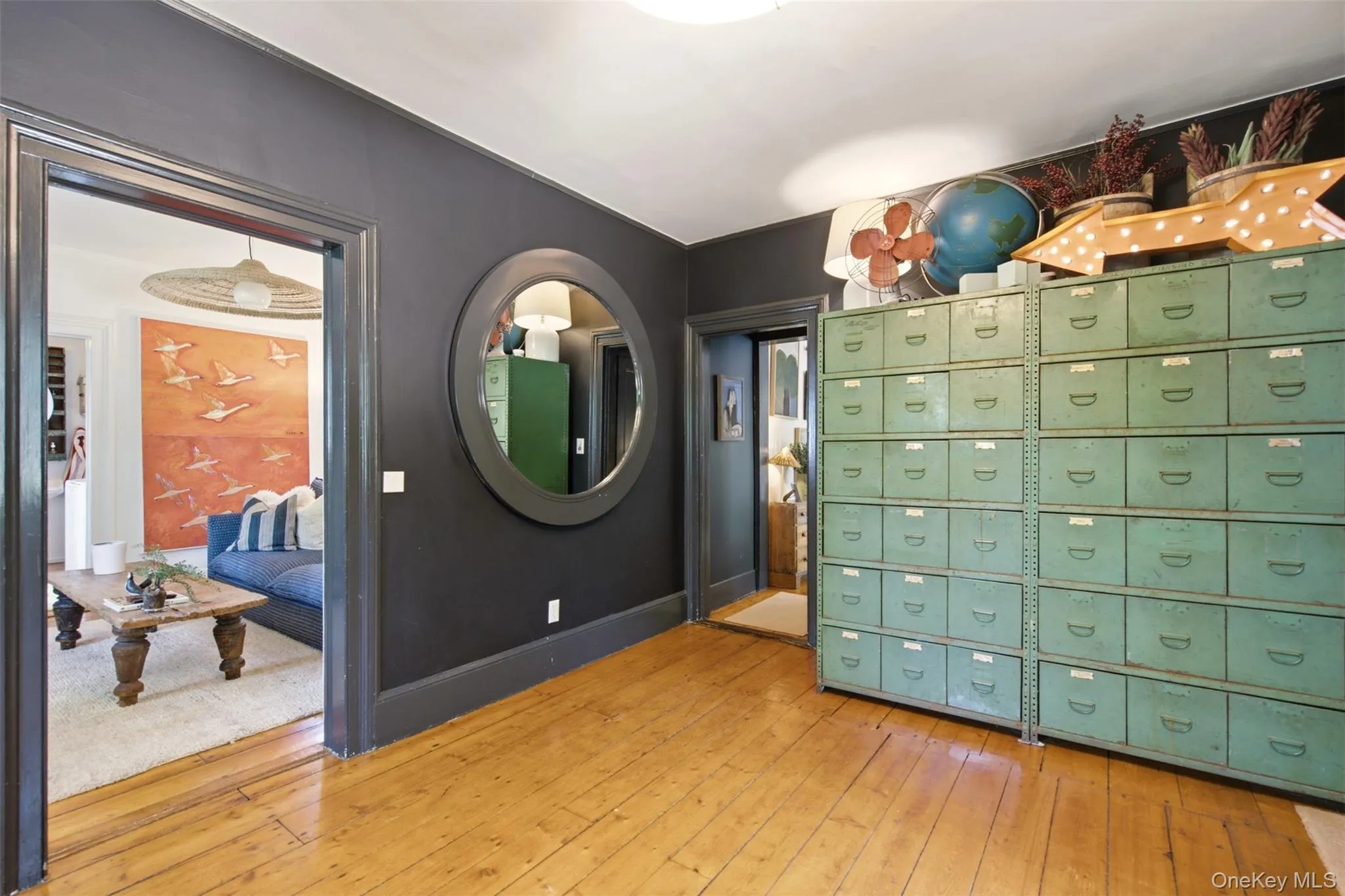 Den/Office Den/Office