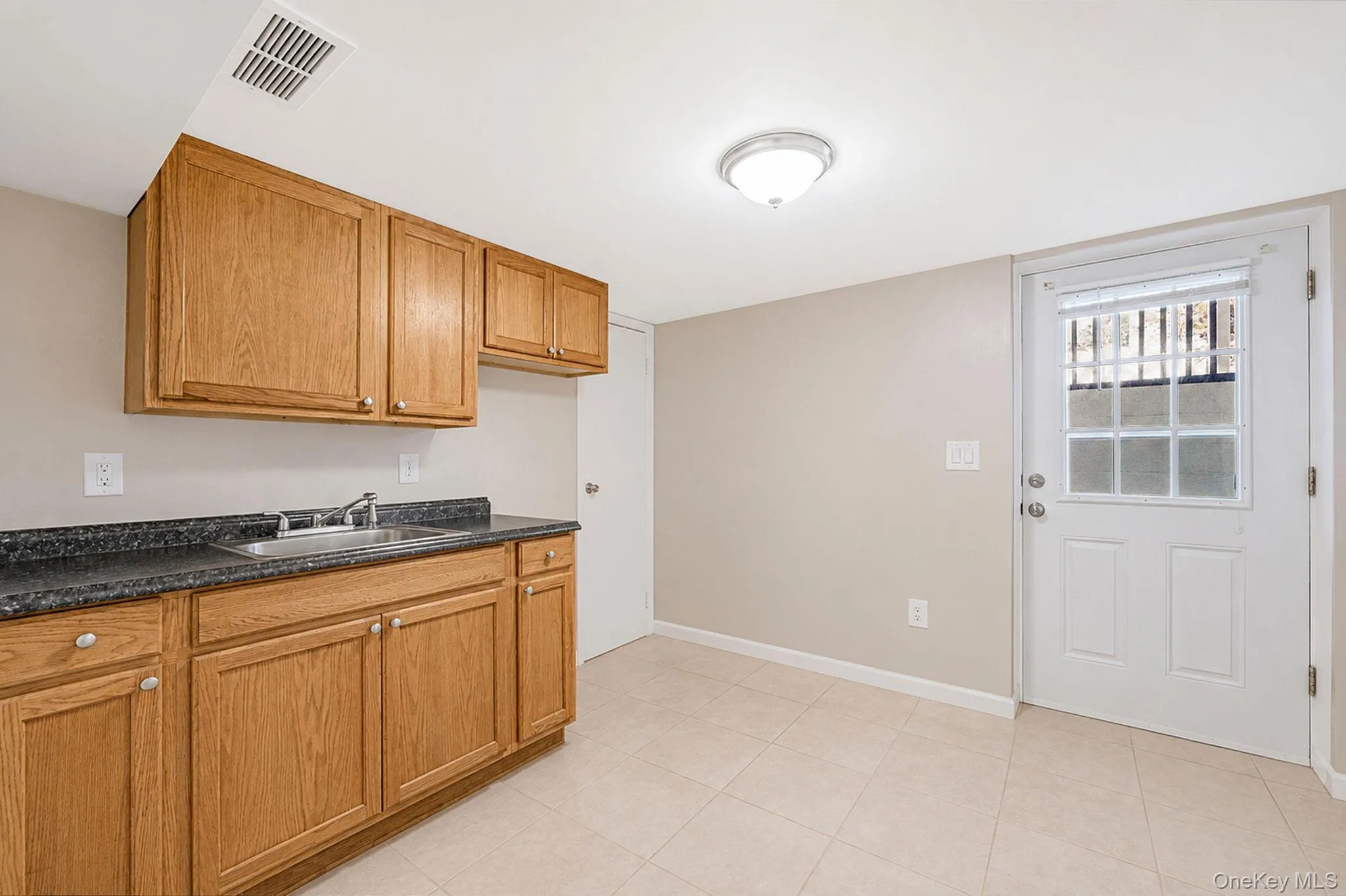 135 Clayton Street, Islip, NY, 2 Bedrooms Bedrooms, 7 Rooms Rooms,2 BathroomsBathrooms,Residential,For Rent,Clayton,0,1022521 135 Clayton Street, Islip, NY, 2 Bedrooms Bedrooms, 7 Rooms Rooms,2 BathroomsBathrooms,Residential,For Rent,Clayton,0,1022521