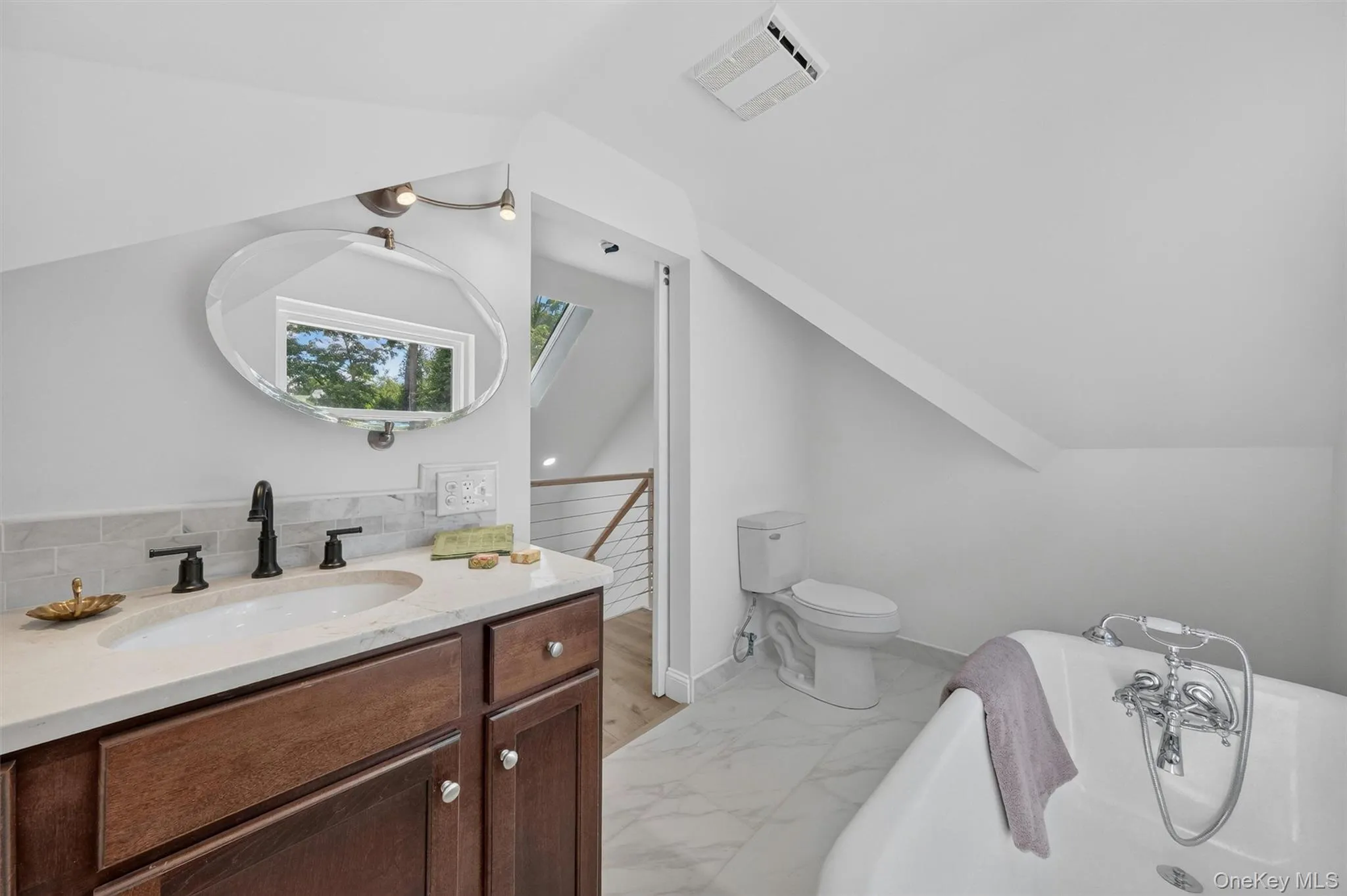 262 Linden Avenue, Red Hook, NY, 3 Bedrooms Bedrooms, 7 Rooms Rooms,3 BathroomsBathrooms,Residential,For Rent,Linden,0,1022522 262 Linden Avenue, Red Hook, NY, 3 Bedrooms Bedrooms, 7 Rooms Rooms,3 BathroomsBathrooms,Residential,For Rent,Linden,0,1022522