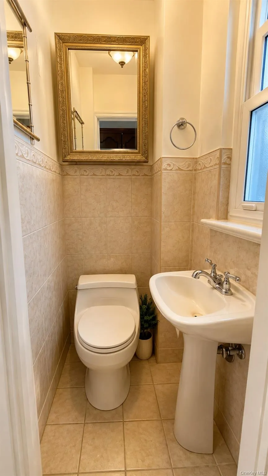 8017 215th Street, New York, NY, 3 Bedrooms Bedrooms, 5 Rooms Rooms,2 BathroomsBathrooms,Residential,For Rent,215th,0,1022523 8017 215th Street, New York, NY, 3 Bedrooms Bedrooms, 5 Rooms Rooms,2 BathroomsBathrooms,Residential,For Rent,215th,0,1022523