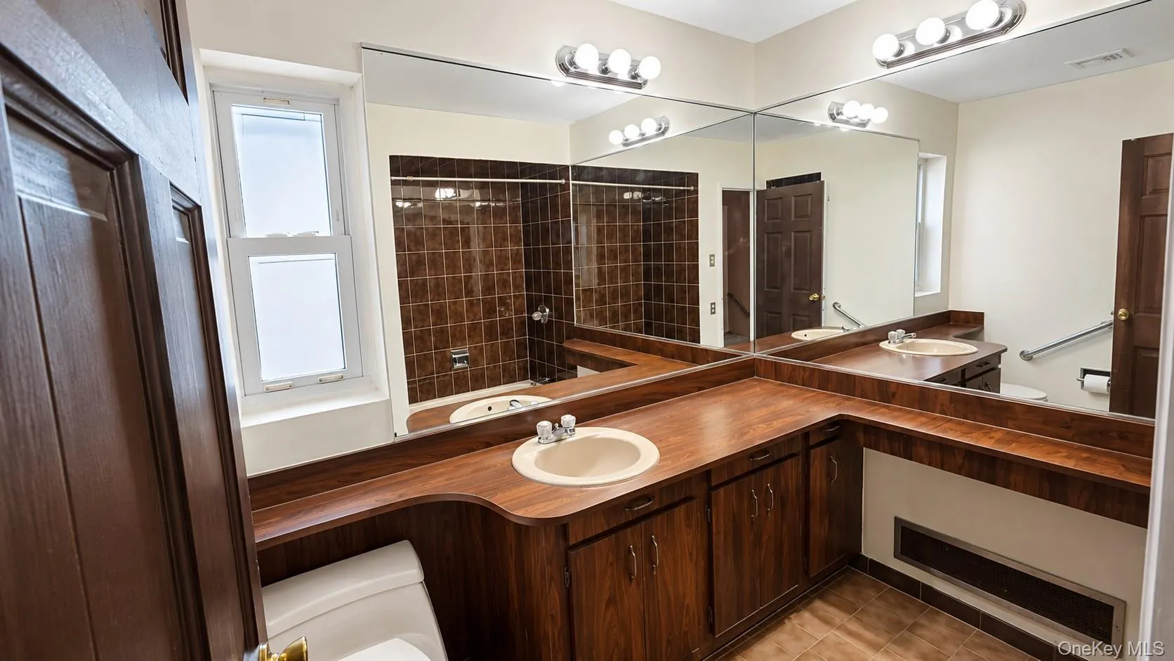 8017 215th Street, New York, NY, 3 Bedrooms Bedrooms, 5 Rooms Rooms,2 BathroomsBathrooms,Residential,For Rent,215th,0,1022523 8017 215th Street, New York, NY, 3 Bedrooms Bedrooms, 5 Rooms Rooms,2 BathroomsBathrooms,Residential,For Rent,215th,0,1022523