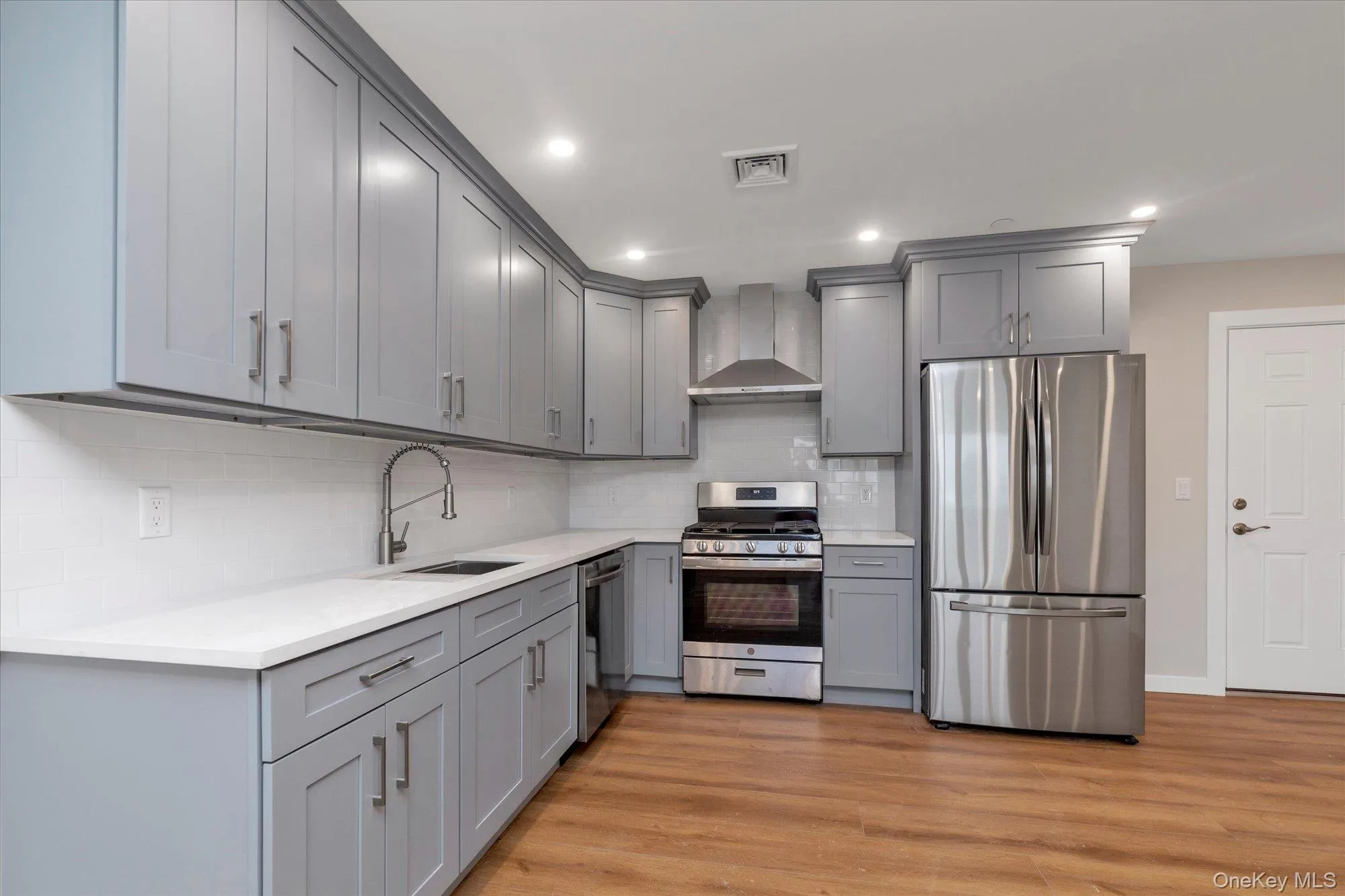 62 South Street, Oyster Bay, NY, 2 Bedrooms Bedrooms, 4 Rooms Rooms,1 BathroomBathrooms,Residential Lease,For Rent,South,0,1022524 62 South Street, Oyster Bay, NY, 2 Bedrooms Bedrooms, 4 Rooms Rooms,1 BathroomBathrooms,Residential Lease,For Rent,South,0,1022524