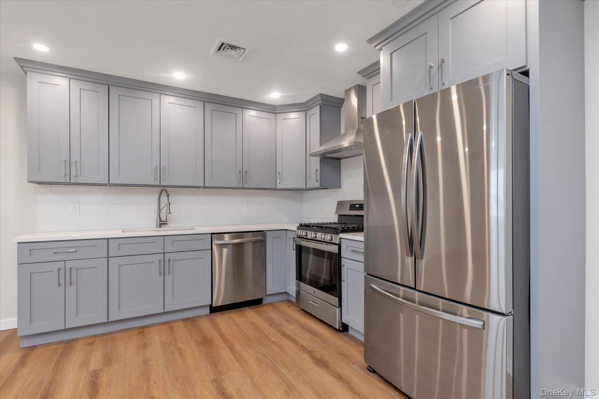 62 South Street, Oyster Bay, NY, 2 Bedrooms Bedrooms, 4 Rooms Rooms,1 BathroomBathrooms,Residential Lease,For Rent,South,0,1022524 62 South Street, Oyster Bay, NY, 2 Bedrooms Bedrooms, 4 Rooms Rooms,1 BathroomBathrooms,Residential Lease,For Rent,South,0,1022524