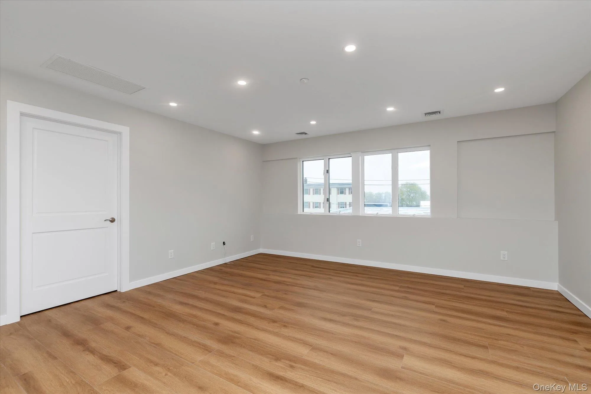 62 South Street, Oyster Bay, NY, 2 Bedrooms Bedrooms, 4 Rooms Rooms,1 BathroomBathrooms,Residential Lease,For Rent,South,0,1022524 62 South Street, Oyster Bay, NY, 2 Bedrooms Bedrooms, 4 Rooms Rooms,1 BathroomBathrooms,Residential Lease,For Rent,South,0,1022524
