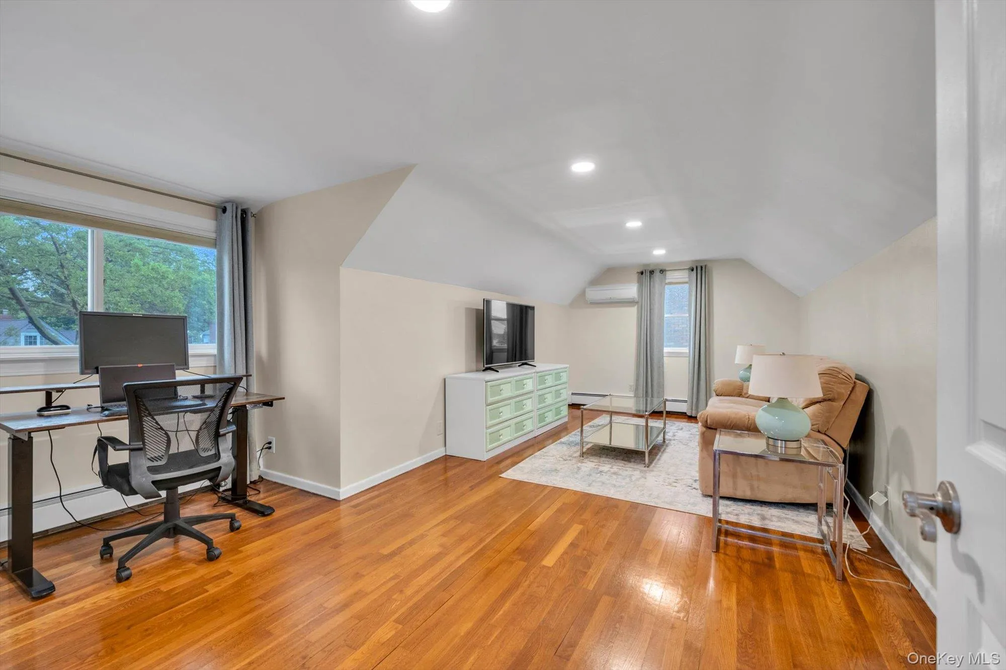 2nd Floor - larger bedroom 2nd Floor - larger bedroom