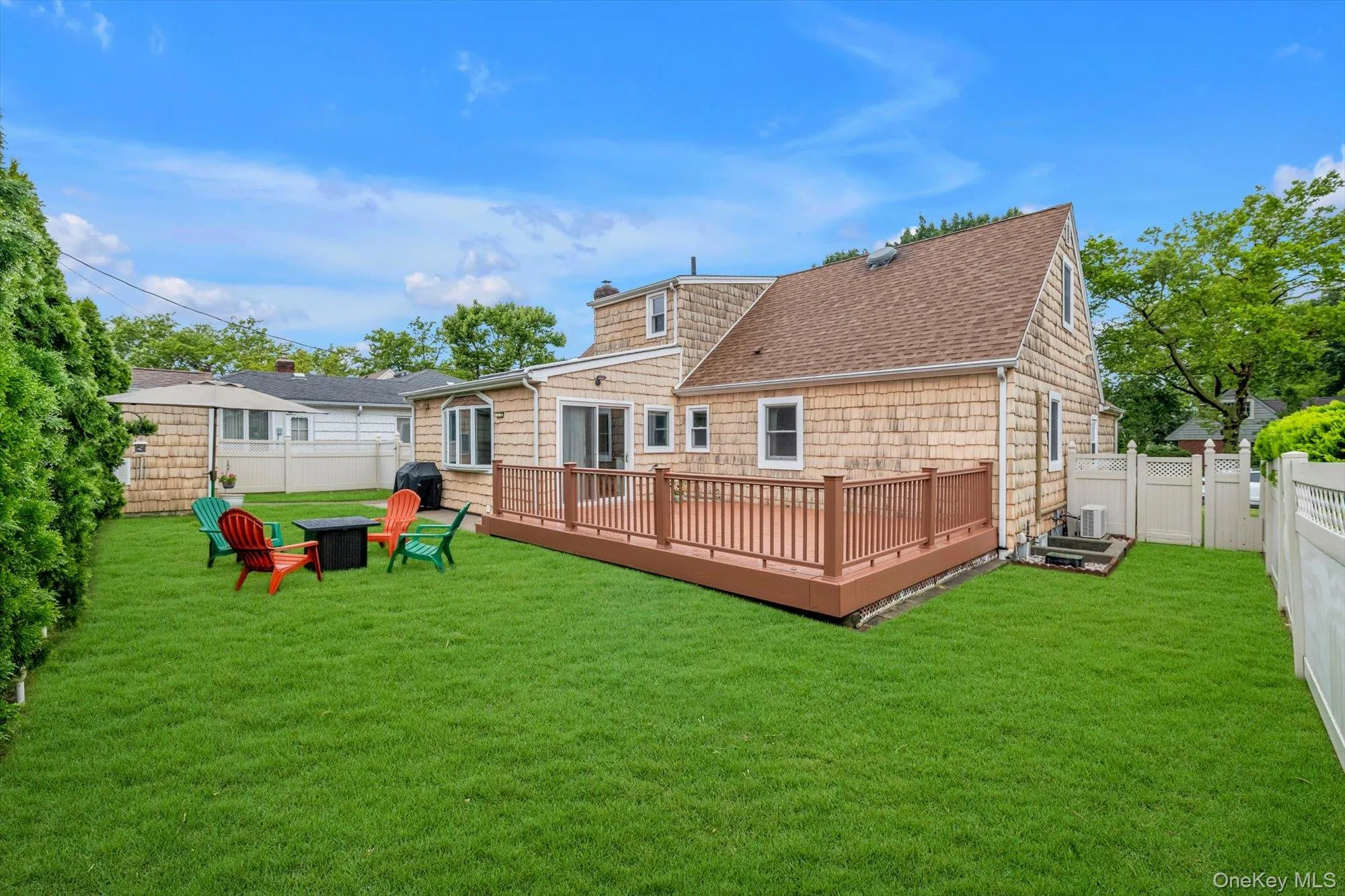 Spacious Backyard Spacious Backyard