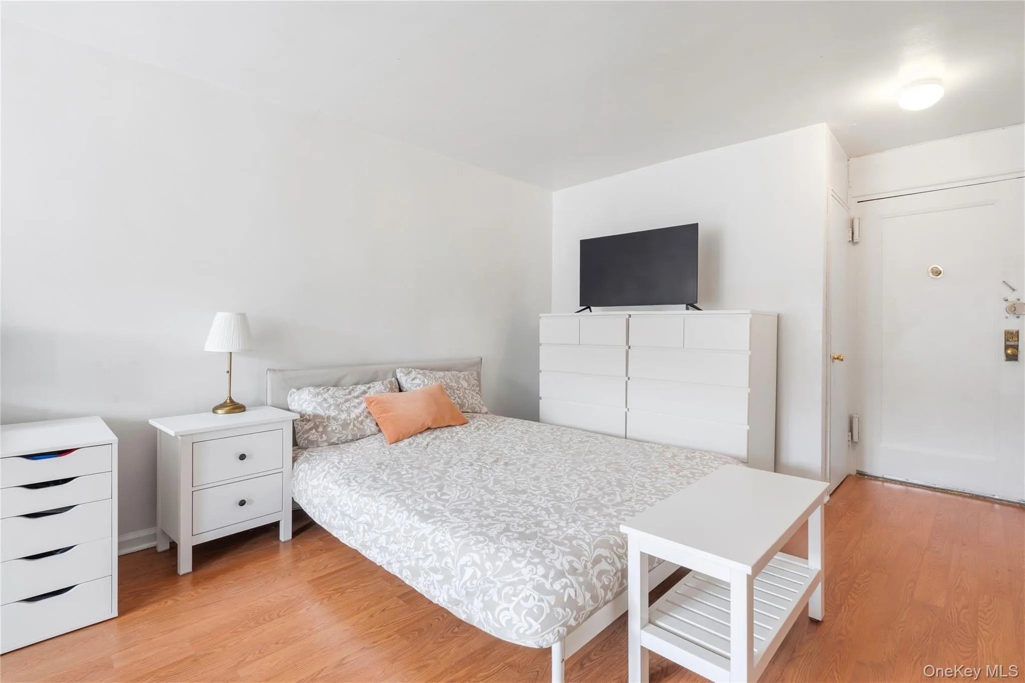 67-25 Clyde Street, New York, NY, 2 Rooms Rooms,1 BathroomBathrooms,Residential,For Rent,Clyde,0,1022529 67-25 Clyde Street, New York, NY, 2 Rooms Rooms,1 BathroomBathrooms,Residential,For Rent,Clyde,0,1022529