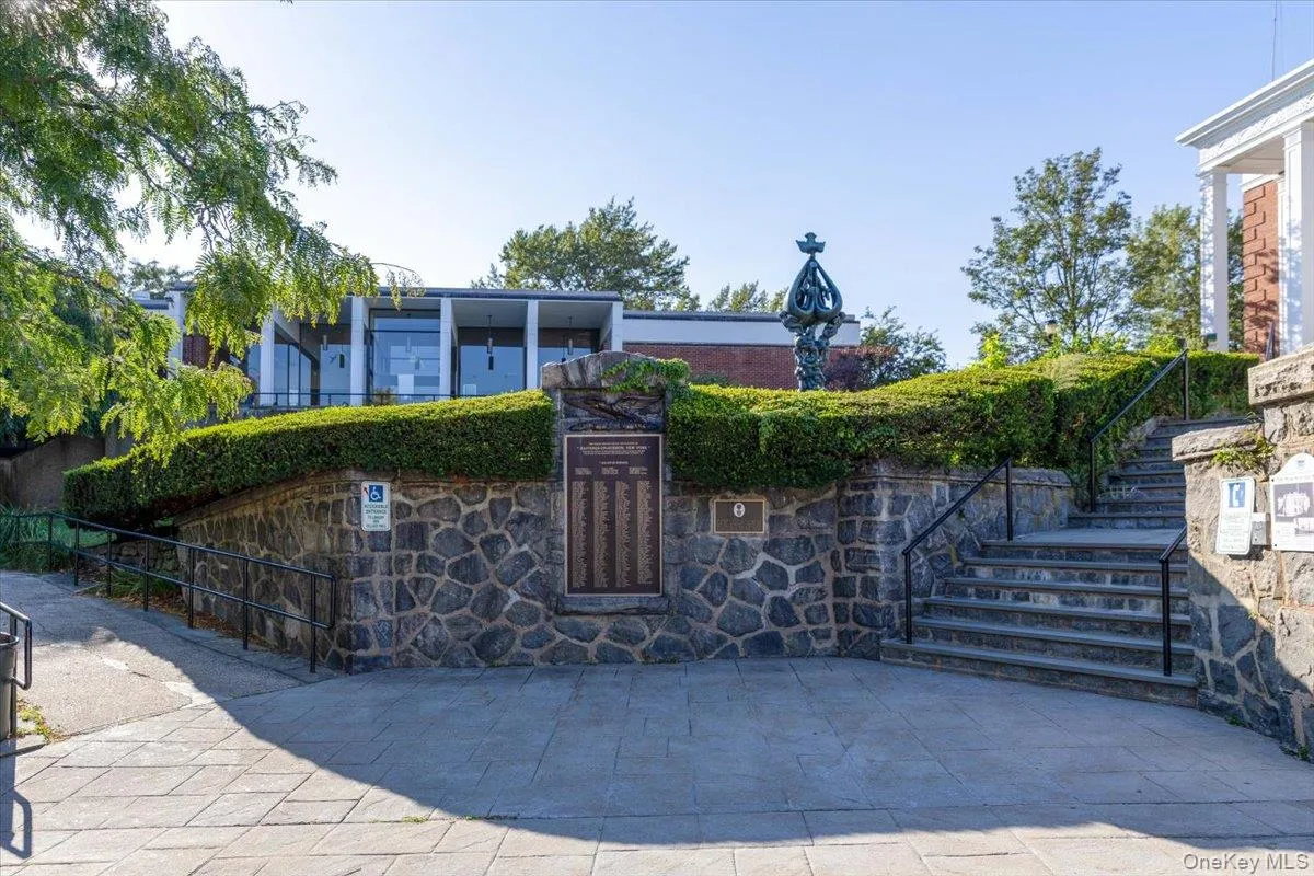 Discover the historic charm and walkable streets of this highly coveted Rivertown community. Discover the historic charm and walkable streets of this highly coveted Rivertown community.