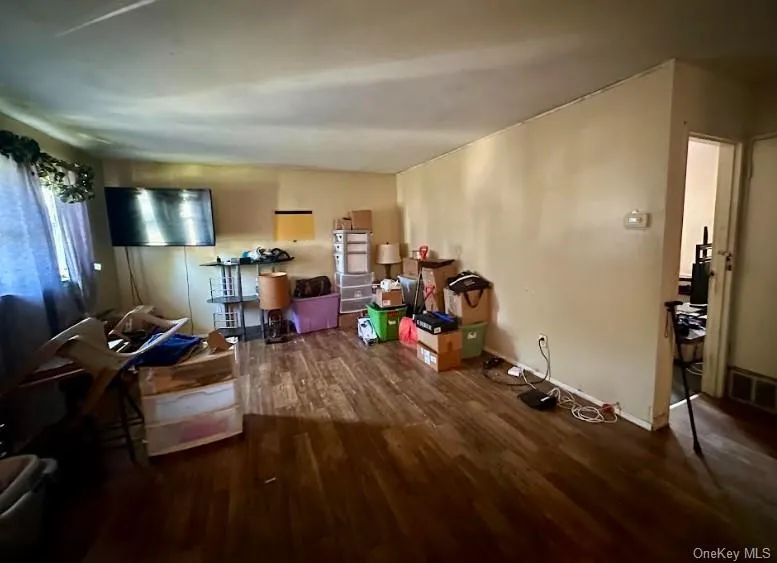 617 Freeman Avenue, Islip, NY, 3 Bedrooms Bedrooms, 6 Rooms Rooms,1 BathroomBathrooms,Residential,For Rent,Freeman,0,1022537 617 Freeman Avenue, Islip, NY, 3 Bedrooms Bedrooms, 6 Rooms Rooms,1 BathroomBathrooms,Residential,For Rent,Freeman,0,1022537