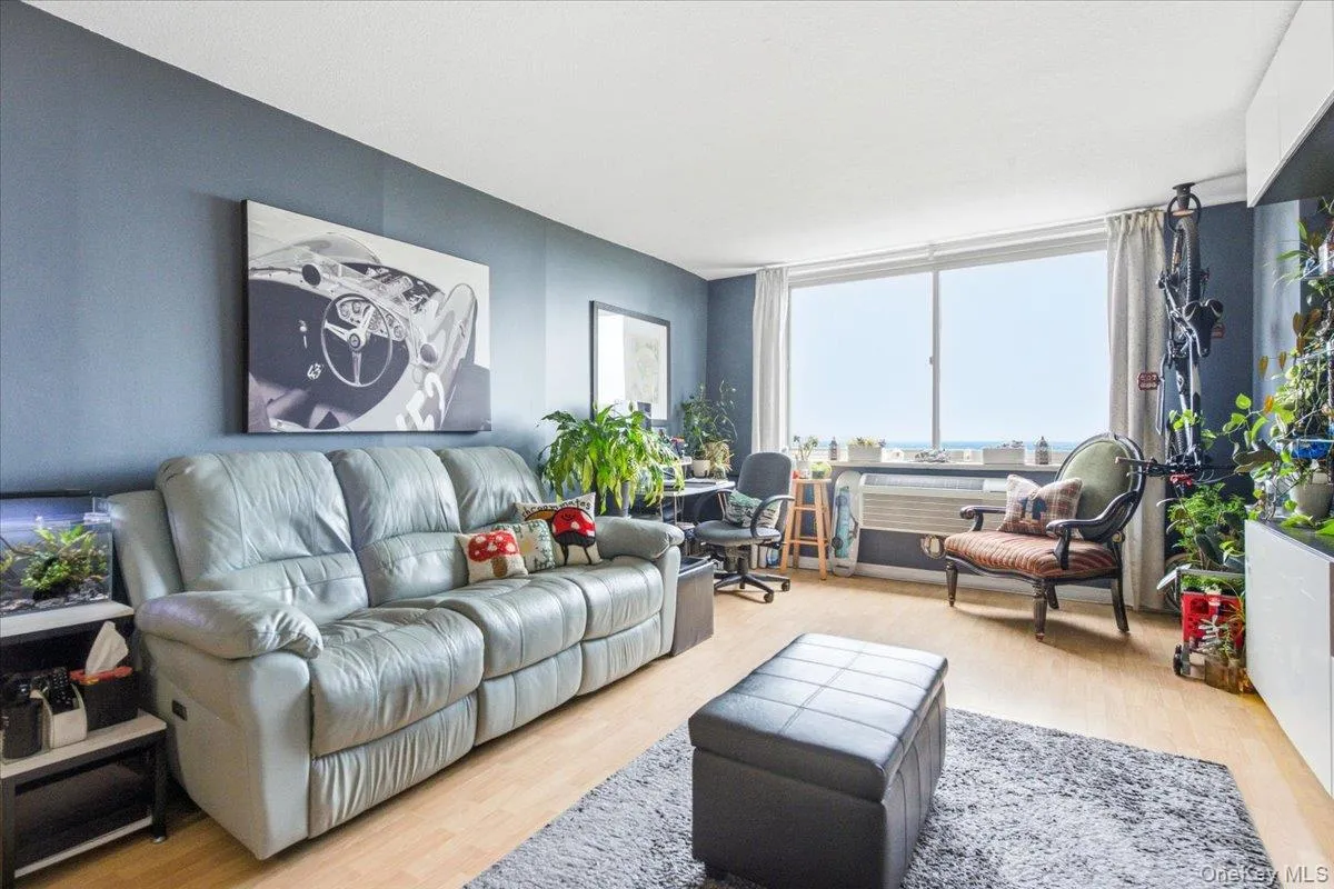 118-18 Union Turnpike, New York, NY, 1 Bedroom Bedrooms, 4 Rooms Rooms,1 BathroomBathrooms,Residential,For Rent,Union,0,1022543 118-18 Union Turnpike, New York, NY, 1 Bedroom Bedrooms, 4 Rooms Rooms,1 BathroomBathrooms,Residential,For Rent,Union,0,1022543