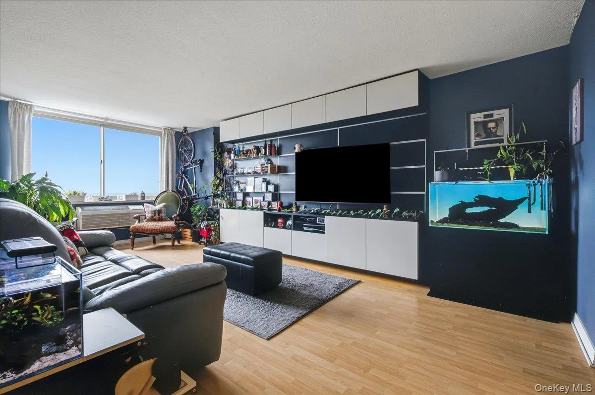 118-18 Union Turnpike, New York, NY, 1 Bedroom Bedrooms, 4 Rooms Rooms,1 BathroomBathrooms,Residential,For Rent,Union,0,1022543 118-18 Union Turnpike, New York, NY, 1 Bedroom Bedrooms, 4 Rooms Rooms,1 BathroomBathrooms,Residential,For Rent,Union,0,1022543