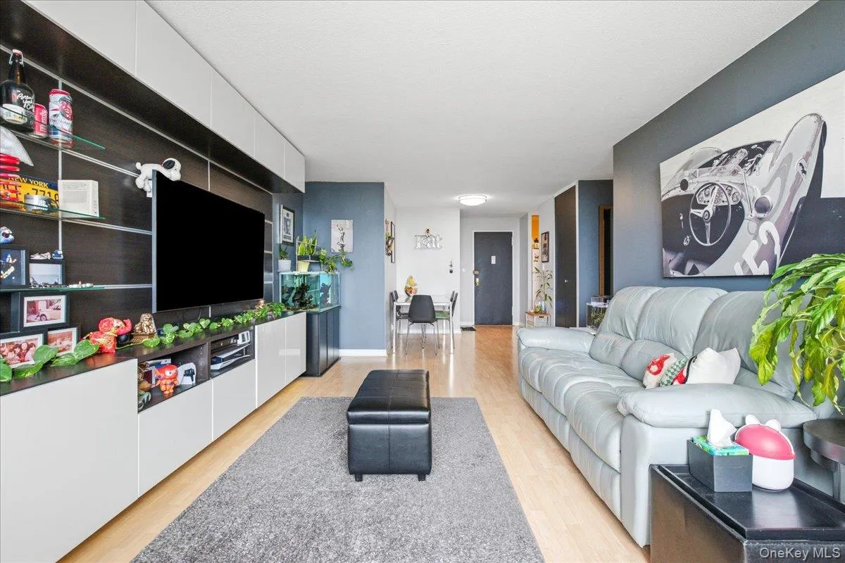 118-18 Union Turnpike, New York, NY, 1 Bedroom Bedrooms, 4 Rooms Rooms,1 BathroomBathrooms,Residential,For Rent,Union,0,1022543 118-18 Union Turnpike, New York, NY, 1 Bedroom Bedrooms, 4 Rooms Rooms,1 BathroomBathrooms,Residential,For Rent,Union,0,1022543