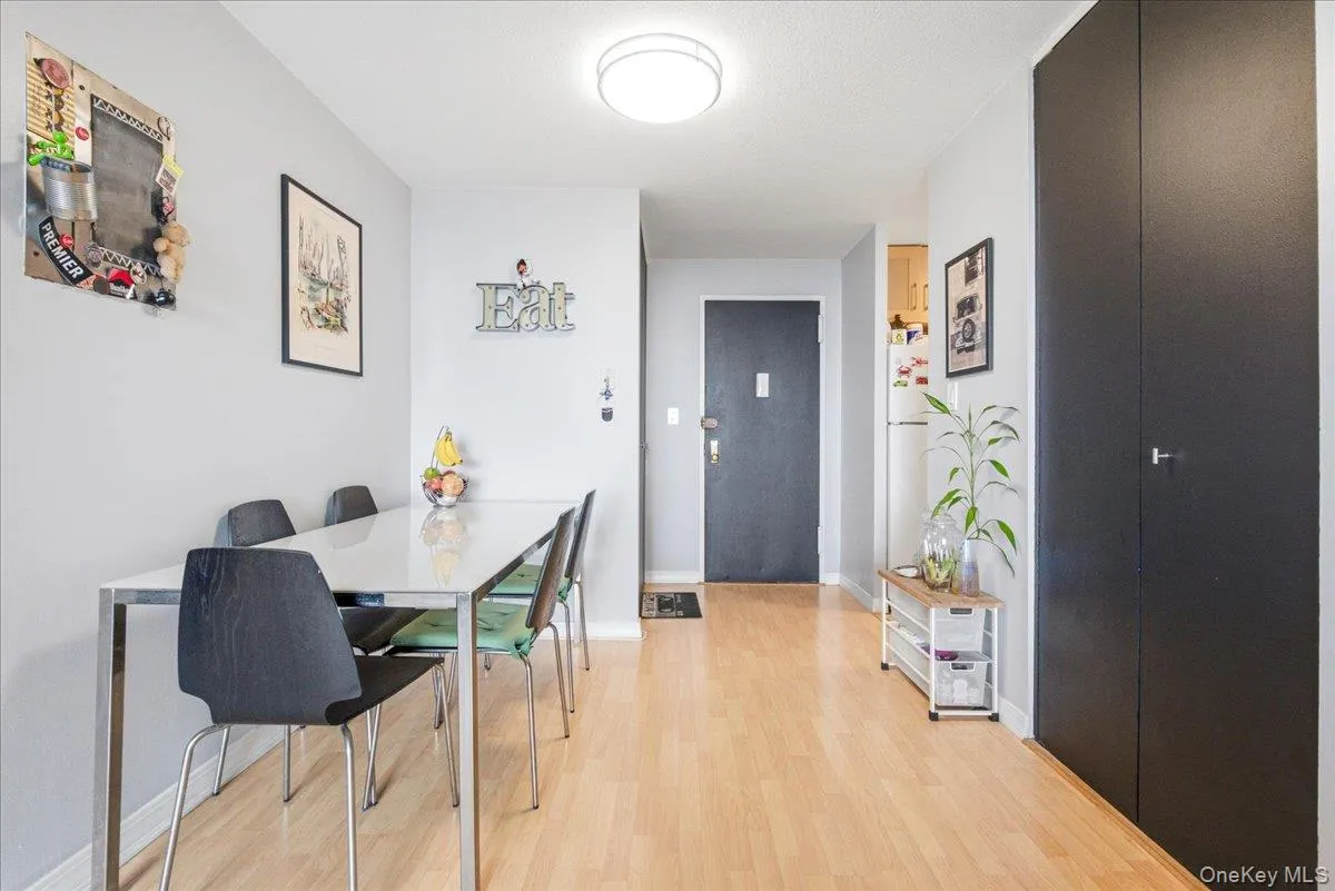 118-18 Union Turnpike, New York, NY, 1 Bedroom Bedrooms, 4 Rooms Rooms,1 BathroomBathrooms,Residential,For Rent,Union,0,1022543 118-18 Union Turnpike, New York, NY, 1 Bedroom Bedrooms, 4 Rooms Rooms,1 BathroomBathrooms,Residential,For Rent,Union,0,1022543