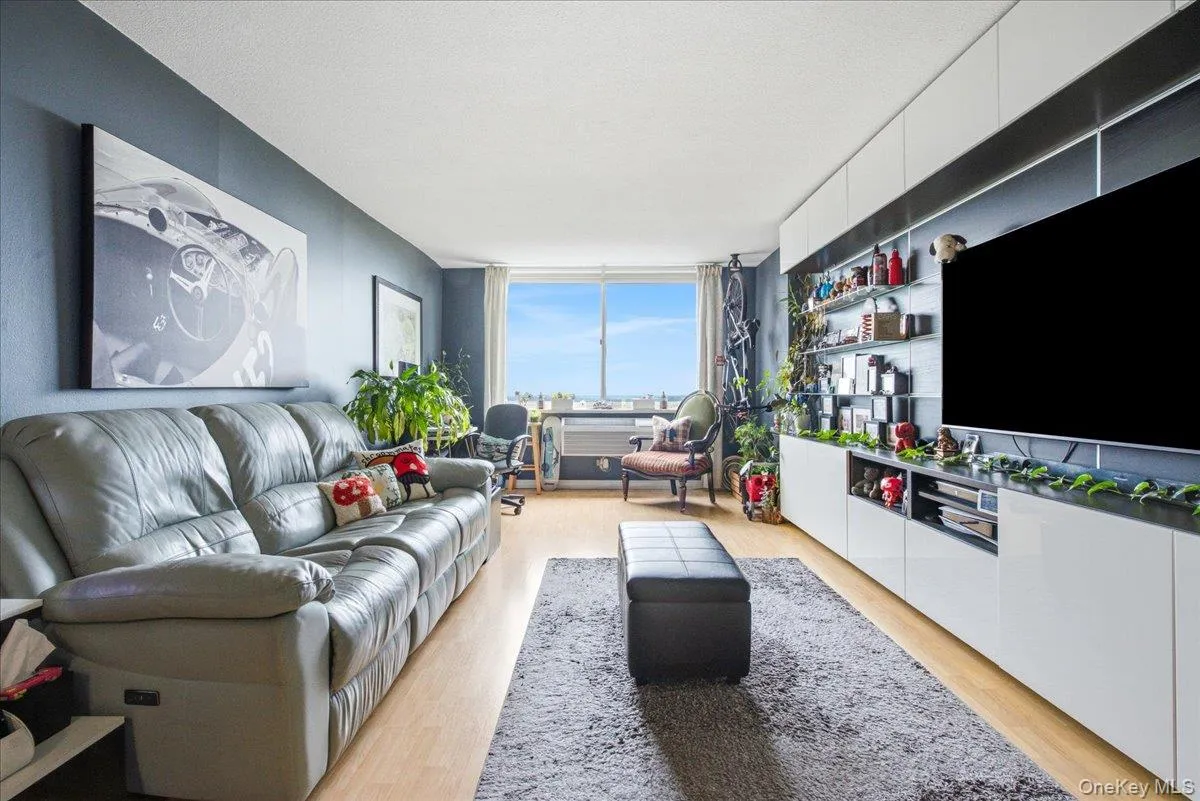 118-18 Union Turnpike, New York, NY, 1 Bedroom Bedrooms, 4 Rooms Rooms,1 BathroomBathrooms,Residential,For Rent,Union,0,1022543 118-18 Union Turnpike, New York, NY, 1 Bedroom Bedrooms, 4 Rooms Rooms,1 BathroomBathrooms,Residential,For Rent,Union,0,1022543