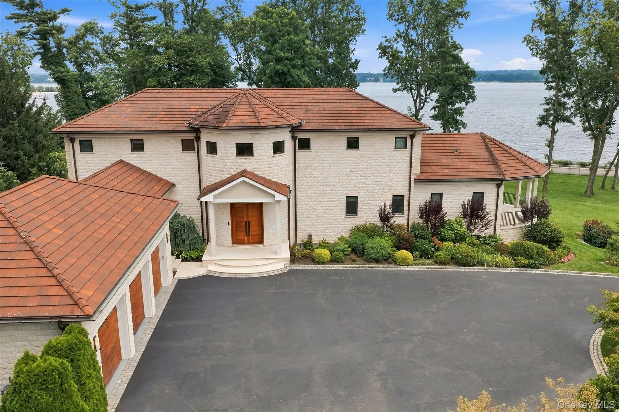 900 Shore Road, Oyster Bay, NY, 5 Bedrooms Bedrooms, 16 Rooms Rooms,4 BathroomsBathrooms,Residential,For Rent,Shore,0,1022544 900 Shore Road, Oyster Bay, NY, 5 Bedrooms Bedrooms, 16 Rooms Rooms,4 BathroomsBathrooms,Residential,For Rent,Shore,0,1022544