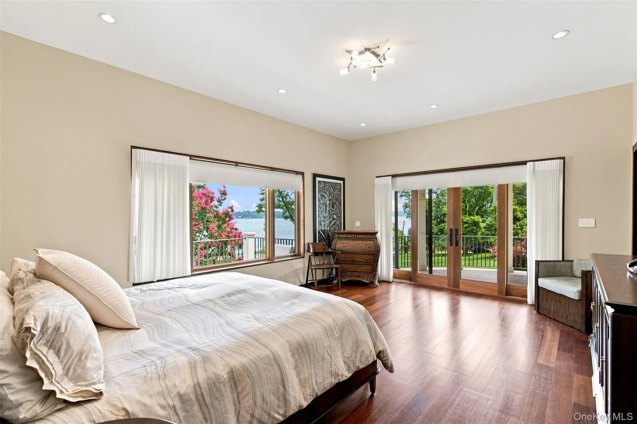 900 Shore Road, Oyster Bay, NY, 5 Bedrooms Bedrooms, 16 Rooms Rooms,4 BathroomsBathrooms,Residential,For Rent,Shore,0,1022544 900 Shore Road, Oyster Bay, NY, 5 Bedrooms Bedrooms, 16 Rooms Rooms,4 BathroomsBathrooms,Residential,For Rent,Shore,0,1022544