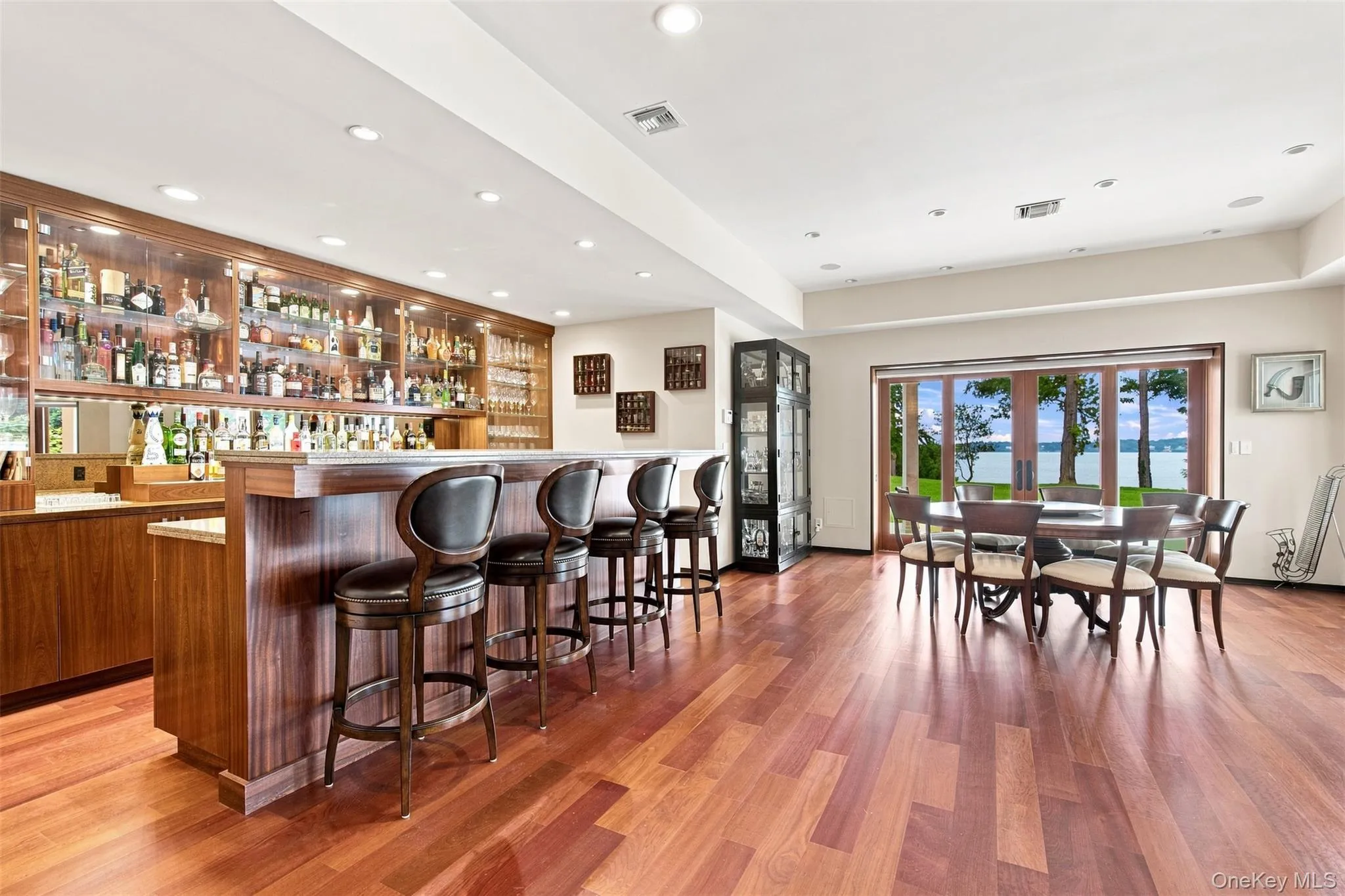 900 Shore Road, Oyster Bay, NY, 5 Bedrooms Bedrooms, 16 Rooms Rooms,4 BathroomsBathrooms,Residential,For Rent,Shore,0,1022544 900 Shore Road, Oyster Bay, NY, 5 Bedrooms Bedrooms, 16 Rooms Rooms,4 BathroomsBathrooms,Residential,For Rent,Shore,0,1022544