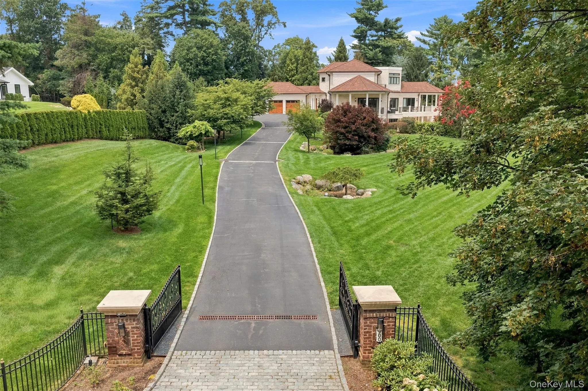 900 Shore Road, Oyster Bay, NY, 5 Bedrooms Bedrooms, 16 Rooms Rooms,4 BathroomsBathrooms,Residential,For Rent,Shore,0,1022544 900 Shore Road, Oyster Bay, NY, 5 Bedrooms Bedrooms, 16 Rooms Rooms,4 BathroomsBathrooms,Residential,For Rent,Shore,0,1022544