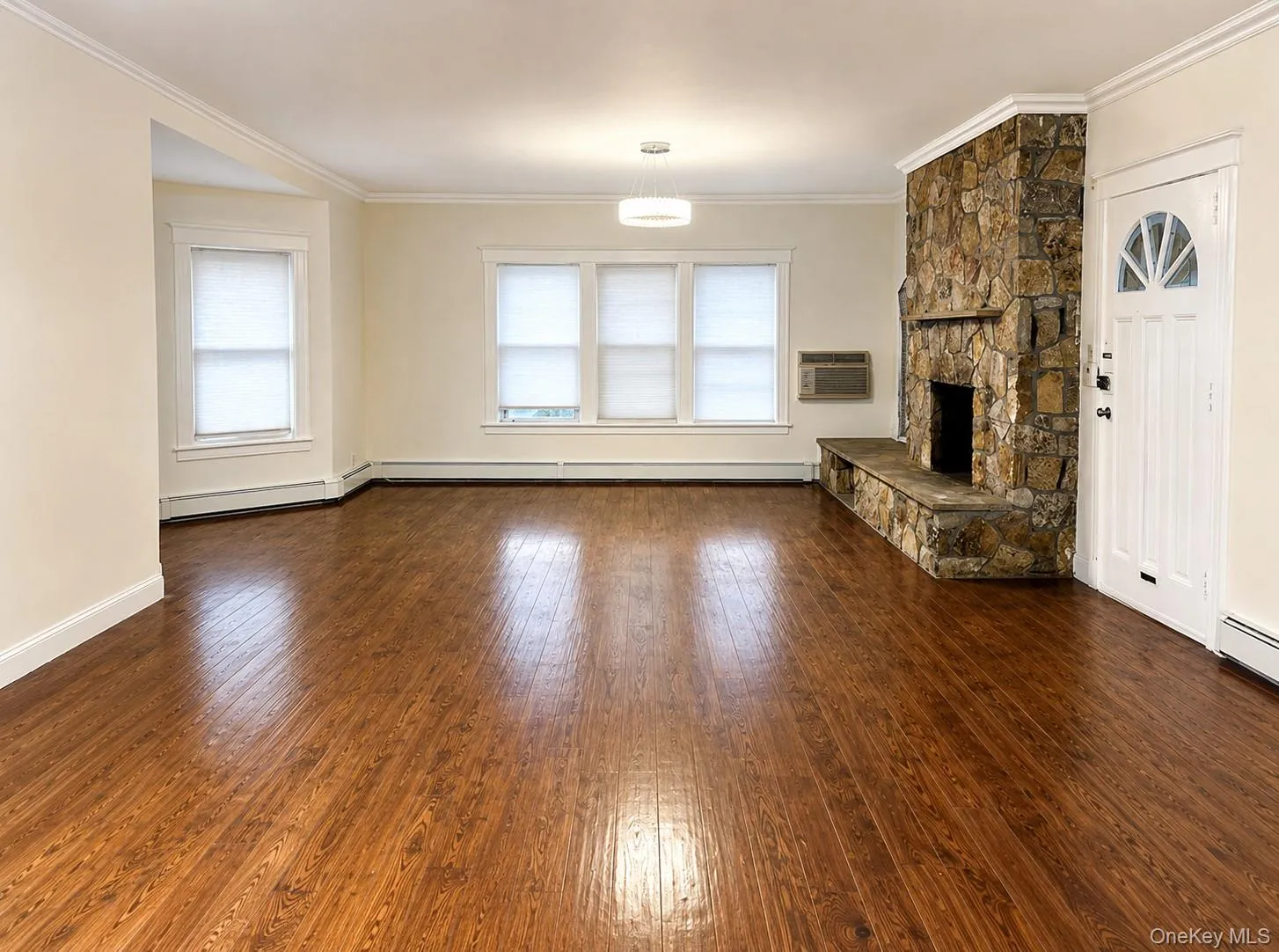 188-06 Soho Drive, New York, NY, 5 Bedrooms Bedrooms, 8 Rooms Rooms,3 BathroomsBathrooms,Residential Lease,For Rent,Soho,0,1022547 188-06 Soho Drive, New York, NY, 5 Bedrooms Bedrooms, 8 Rooms Rooms,3 BathroomsBathrooms,Residential Lease,For Rent,Soho,0,1022547