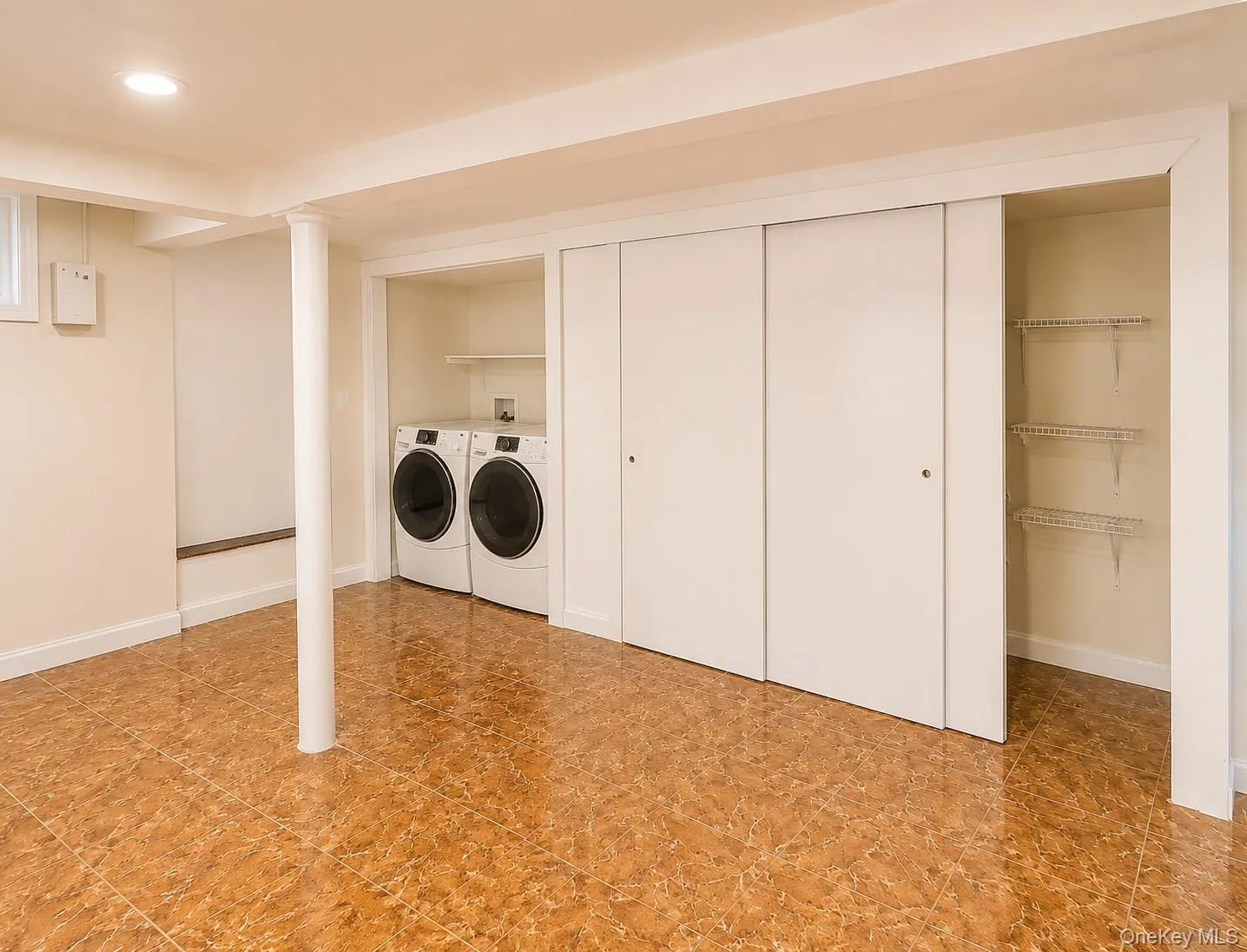 188-06 Soho Drive, New York, NY, 5 Bedrooms Bedrooms, 8 Rooms Rooms,3 BathroomsBathrooms,Residential Lease,For Rent,Soho,0,1022547 188-06 Soho Drive, New York, NY, 5 Bedrooms Bedrooms, 8 Rooms Rooms,3 BathroomsBathrooms,Residential Lease,For Rent,Soho,0,1022547