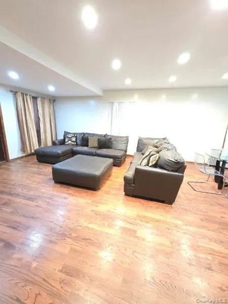 188-25 Mangin Avenue, New York, NY, 4 Bedrooms Bedrooms, 8 Rooms Rooms,2 BathroomsBathrooms,Residential Lease,For Rent,Mangin Avenue,0,1022548 188-25 Mangin Avenue, New York, NY, 4 Bedrooms Bedrooms, 8 Rooms Rooms,2 BathroomsBathrooms,Residential Lease,For Rent,Mangin Avenue,0,1022548