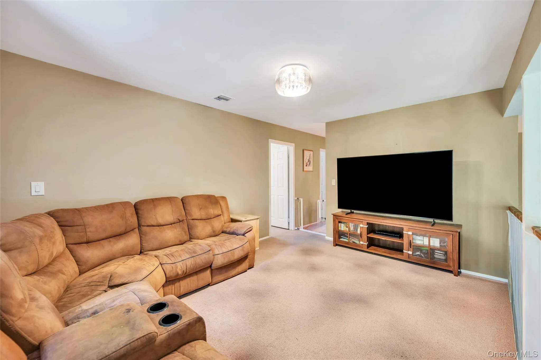 3 Spruce Circle, Brookhaven, NY, 5 Bedrooms Bedrooms, 10 Rooms Rooms,2 BathroomsBathrooms,Residential,For Rent,Spruce,0,1022549 3 Spruce Circle, Brookhaven, NY, 5 Bedrooms Bedrooms, 10 Rooms Rooms,2 BathroomsBathrooms,Residential,For Rent,Spruce,0,1022549