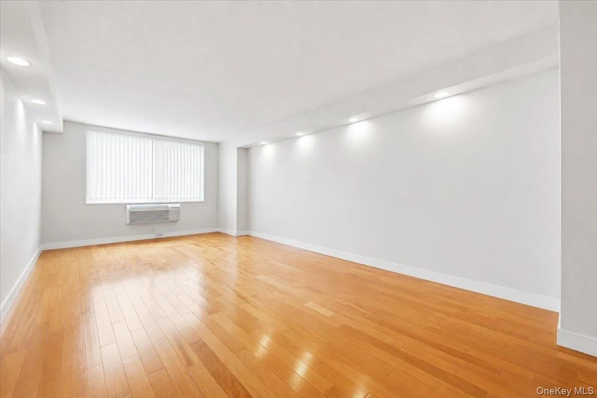 118-18 Union Turnpike, New York, NY, 1 Bedroom Bedrooms, 4 Rooms Rooms,1 BathroomBathrooms,Residential,For Rent,Union,0,1022556 118-18 Union Turnpike, New York, NY, 1 Bedroom Bedrooms, 4 Rooms Rooms,1 BathroomBathrooms,Residential,For Rent,Union,0,1022556
