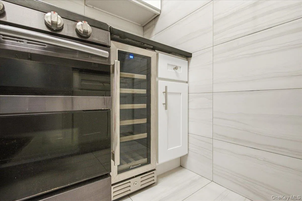 118-18 Union Turnpike, New York, NY, 1 Bedroom Bedrooms, 4 Rooms Rooms,1 BathroomBathrooms,Residential,For Rent,Union,0,1022556 118-18 Union Turnpike, New York, NY, 1 Bedroom Bedrooms, 4 Rooms Rooms,1 BathroomBathrooms,Residential,For Rent,Union,0,1022556