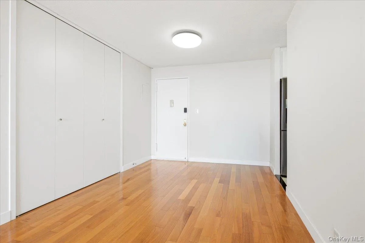 118-18 Union Turnpike, New York, NY, 1 Bedroom Bedrooms, 4 Rooms Rooms,1 BathroomBathrooms,Residential,For Rent,Union,0,1022556 118-18 Union Turnpike, New York, NY, 1 Bedroom Bedrooms, 4 Rooms Rooms,1 BathroomBathrooms,Residential,For Rent,Union,0,1022556