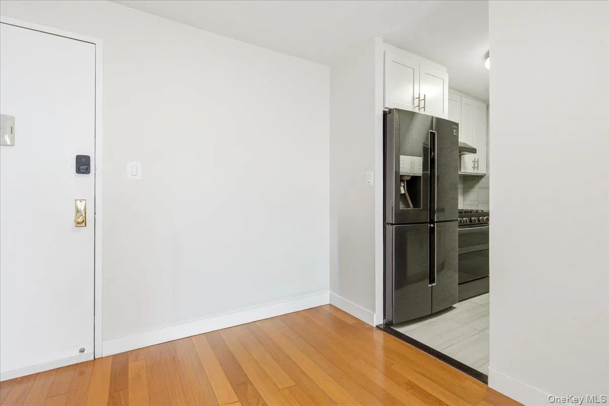 118-18 Union Turnpike, New York, NY, 1 Bedroom Bedrooms, 4 Rooms Rooms,1 BathroomBathrooms,Residential,For Rent,Union,0,1022556 118-18 Union Turnpike, New York, NY, 1 Bedroom Bedrooms, 4 Rooms Rooms,1 BathroomBathrooms,Residential,For Rent,Union,0,1022556