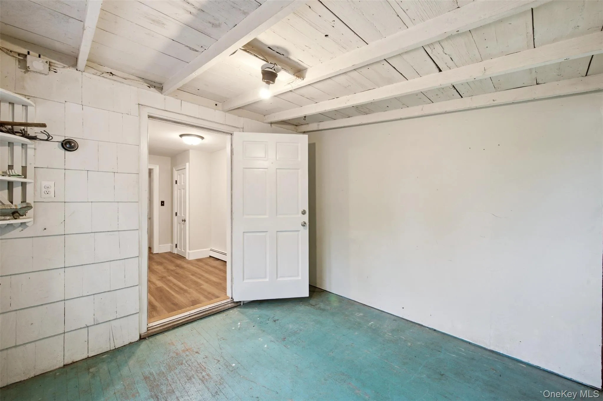 40 Scudder Avenue, Huntington, NY, 1 Bedroom Bedrooms, 4 Rooms Rooms,1 BathroomBathrooms,Residential Lease,For Rent,Scudder,0,1022560 40 Scudder Avenue, Huntington, NY, 1 Bedroom Bedrooms, 4 Rooms Rooms,1 BathroomBathrooms,Residential Lease,For Rent,Scudder,0,1022560