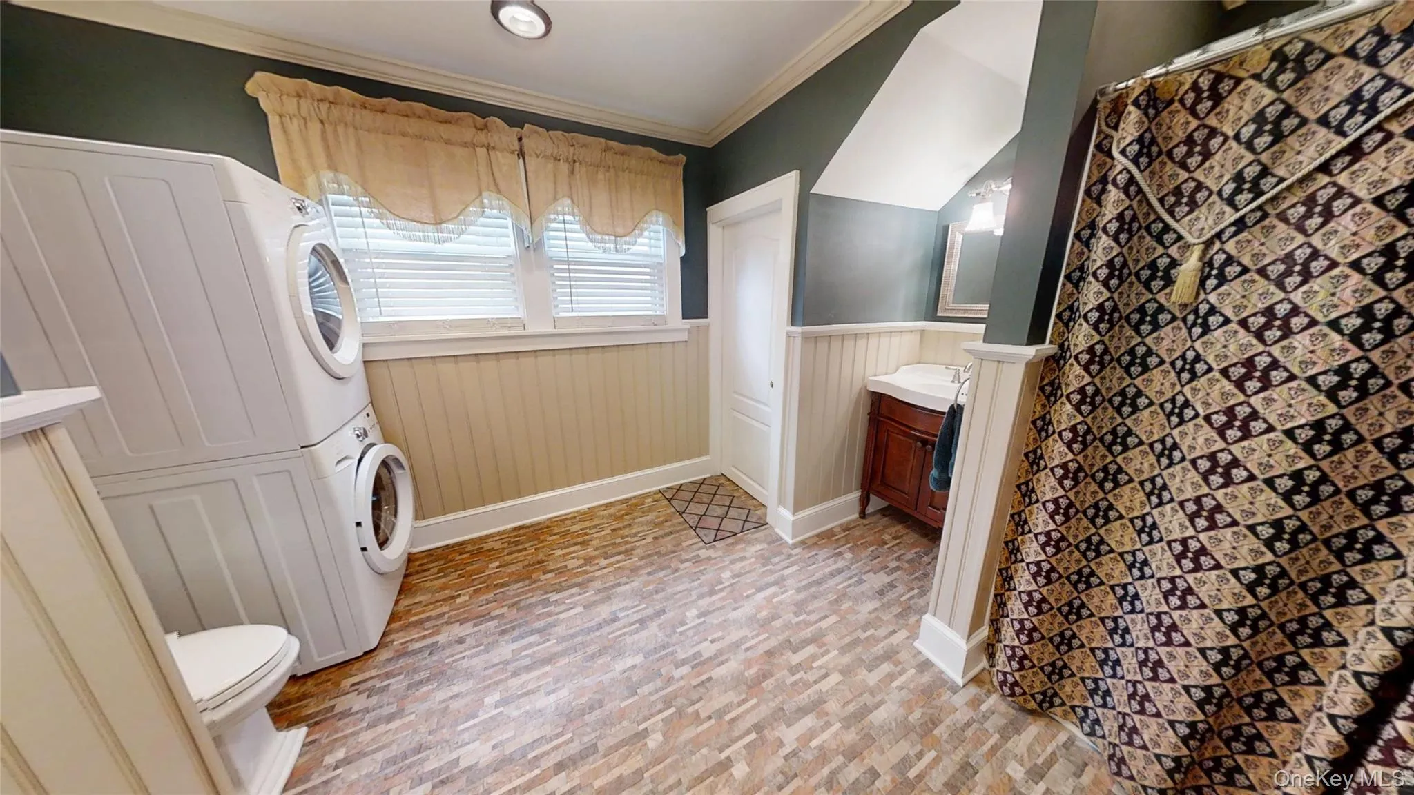 43 Montgomery Street, Goshen, NY, 3 Bedrooms Bedrooms, 9 Rooms Rooms,2 BathroomsBathrooms,Residential,For Rent,Montgomery,0,1022563 43 Montgomery Street, Goshen, NY, 3 Bedrooms Bedrooms, 9 Rooms Rooms,2 BathroomsBathrooms,Residential,For Rent,Montgomery,0,1022563