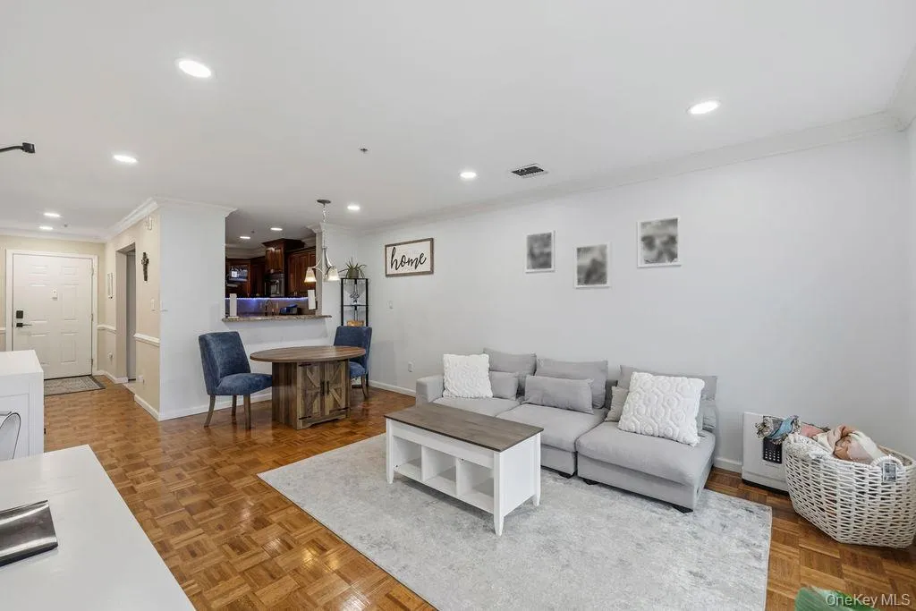 3 Cross Street, Ramapo, NY, 2 Bedrooms Bedrooms, 6 Rooms Rooms,2 BathroomsBathrooms,Residential,For Rent,Cross,0,1022567 3 Cross Street, Ramapo, NY, 2 Bedrooms Bedrooms, 6 Rooms Rooms,2 BathroomsBathrooms,Residential,For Rent,Cross,0,1022567