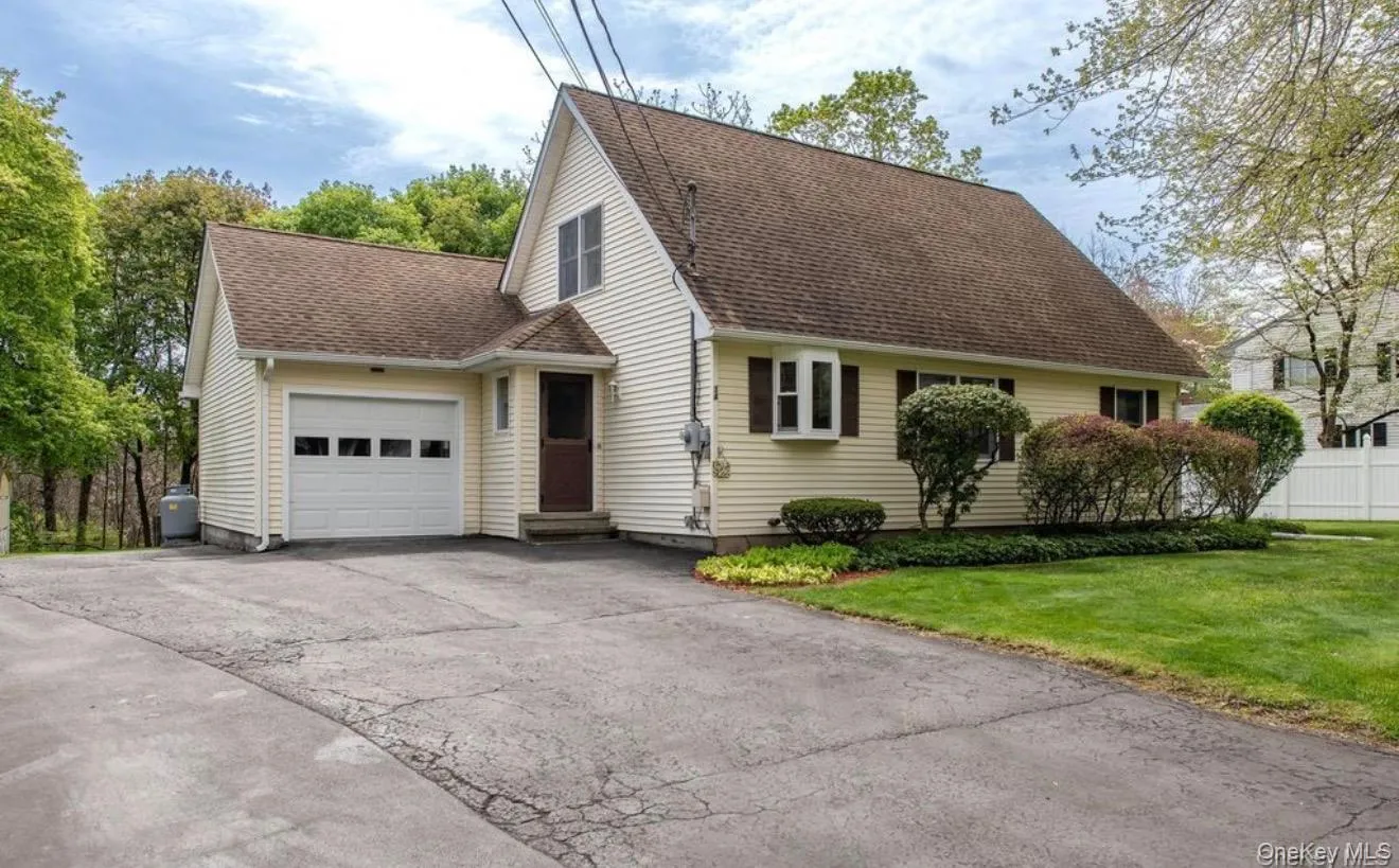 34 Appletree Drive, Red Hook, NY, 1 Bedroom Bedrooms, 3 Rooms Rooms,1 BathroomBathrooms,Residential Lease,For Rent,Appletree,0,1022568 34 Appletree Drive, Red Hook, NY, 1 Bedroom Bedrooms, 3 Rooms Rooms,1 BathroomBathrooms,Residential Lease,For Rent,Appletree,0,1022568