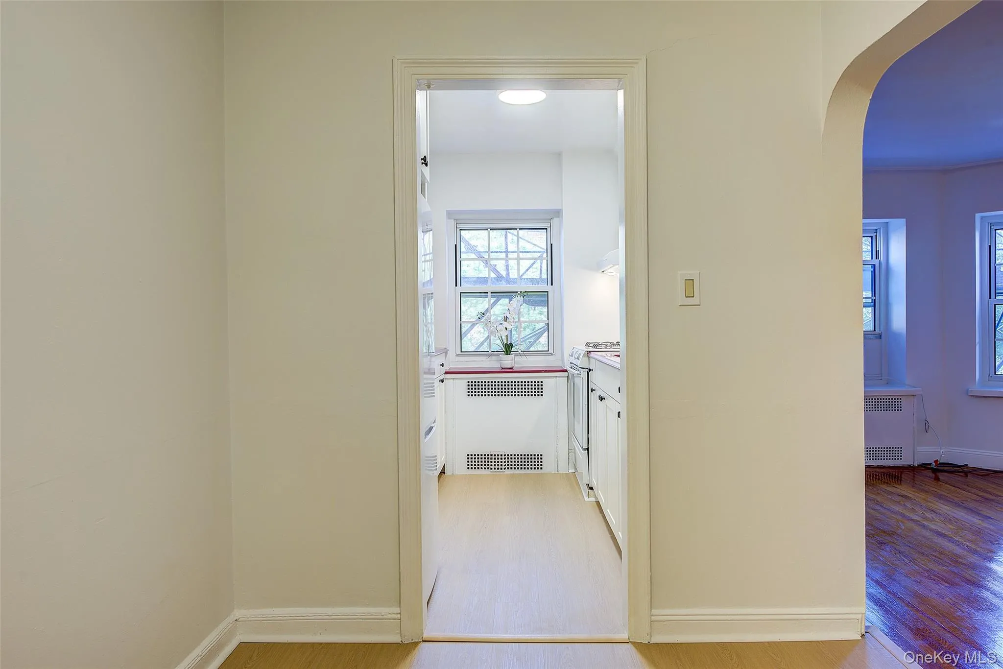 35-24 78th Street, New York, NY, 1 Bedroom Bedrooms, 3 Rooms Rooms,1 BathroomBathrooms,Residential,For Rent,78th,0,1022572 35-24 78th Street, New York, NY, 1 Bedroom Bedrooms, 3 Rooms Rooms,1 BathroomBathrooms,Residential,For Rent,78th,0,1022572