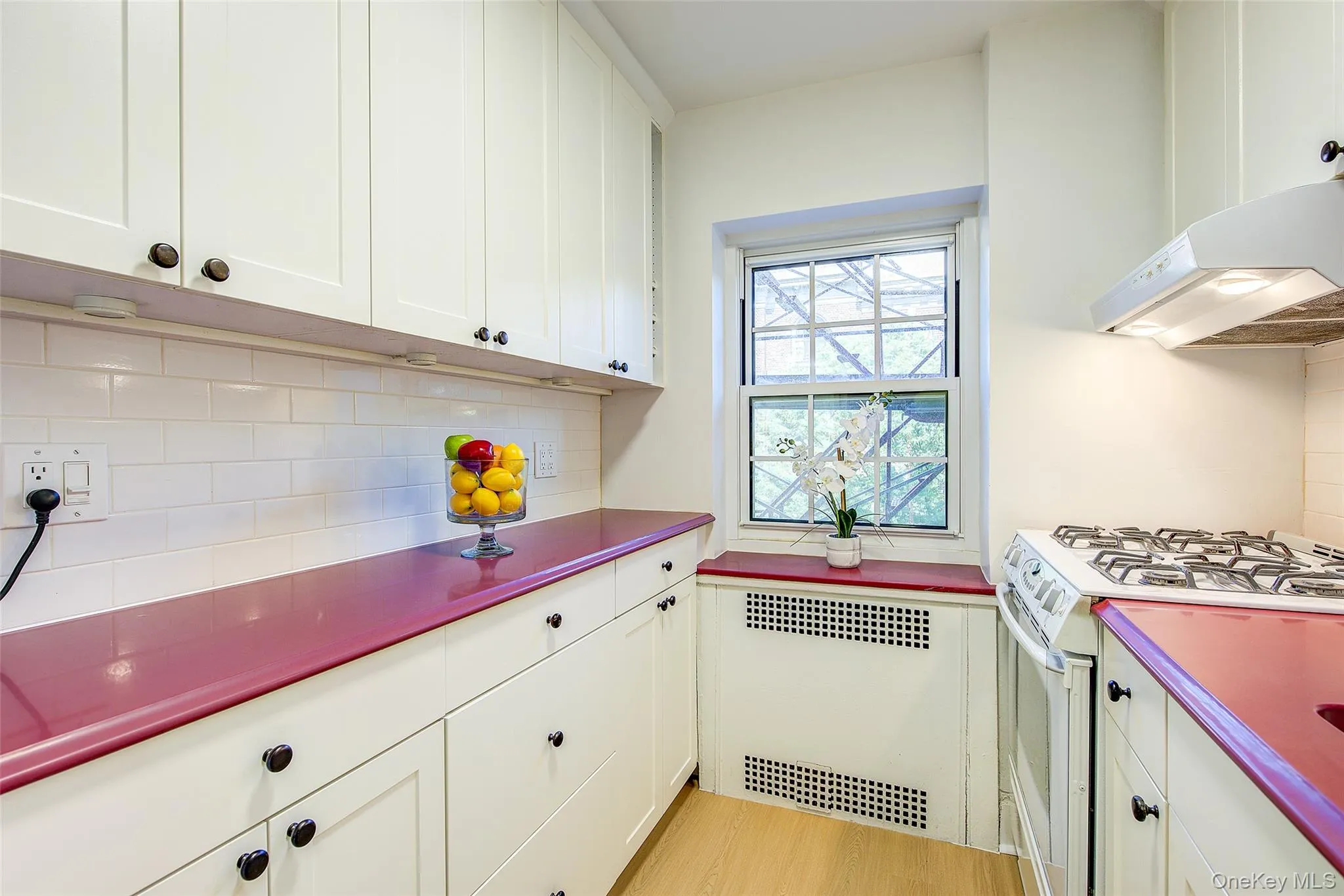 35-24 78th Street, New York, NY, 1 Bedroom Bedrooms, 3 Rooms Rooms,1 BathroomBathrooms,Residential,For Rent,78th,0,1022572 35-24 78th Street, New York, NY, 1 Bedroom Bedrooms, 3 Rooms Rooms,1 BathroomBathrooms,Residential,For Rent,78th,0,1022572