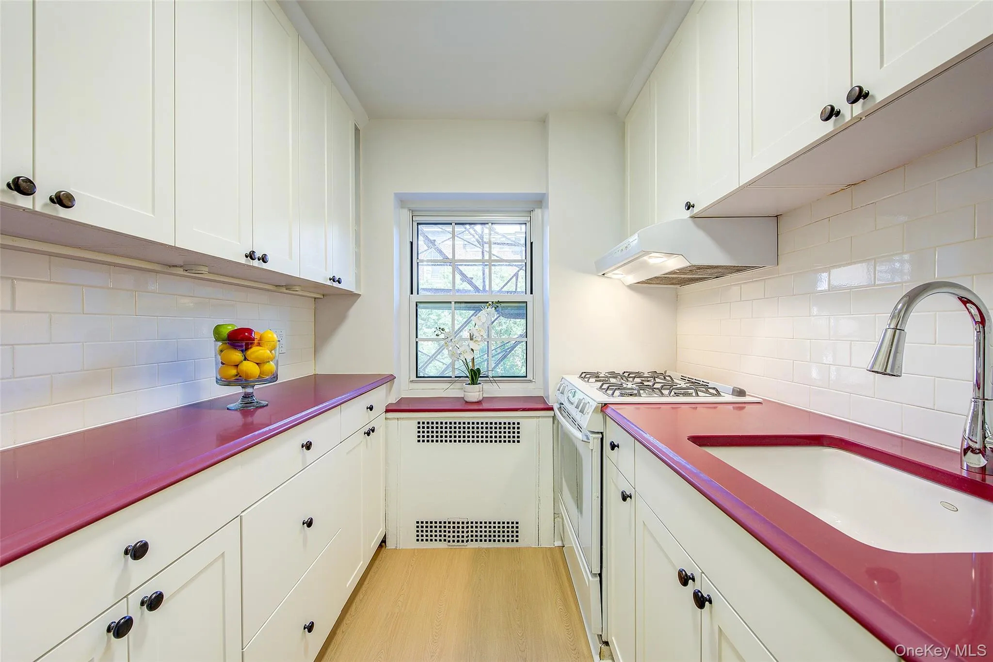 35-24 78th Street, New York, NY, 1 Bedroom Bedrooms, 3 Rooms Rooms,1 BathroomBathrooms,Residential,For Rent,78th,0,1022572 35-24 78th Street, New York, NY, 1 Bedroom Bedrooms, 3 Rooms Rooms,1 BathroomBathrooms,Residential,For Rent,78th,0,1022572