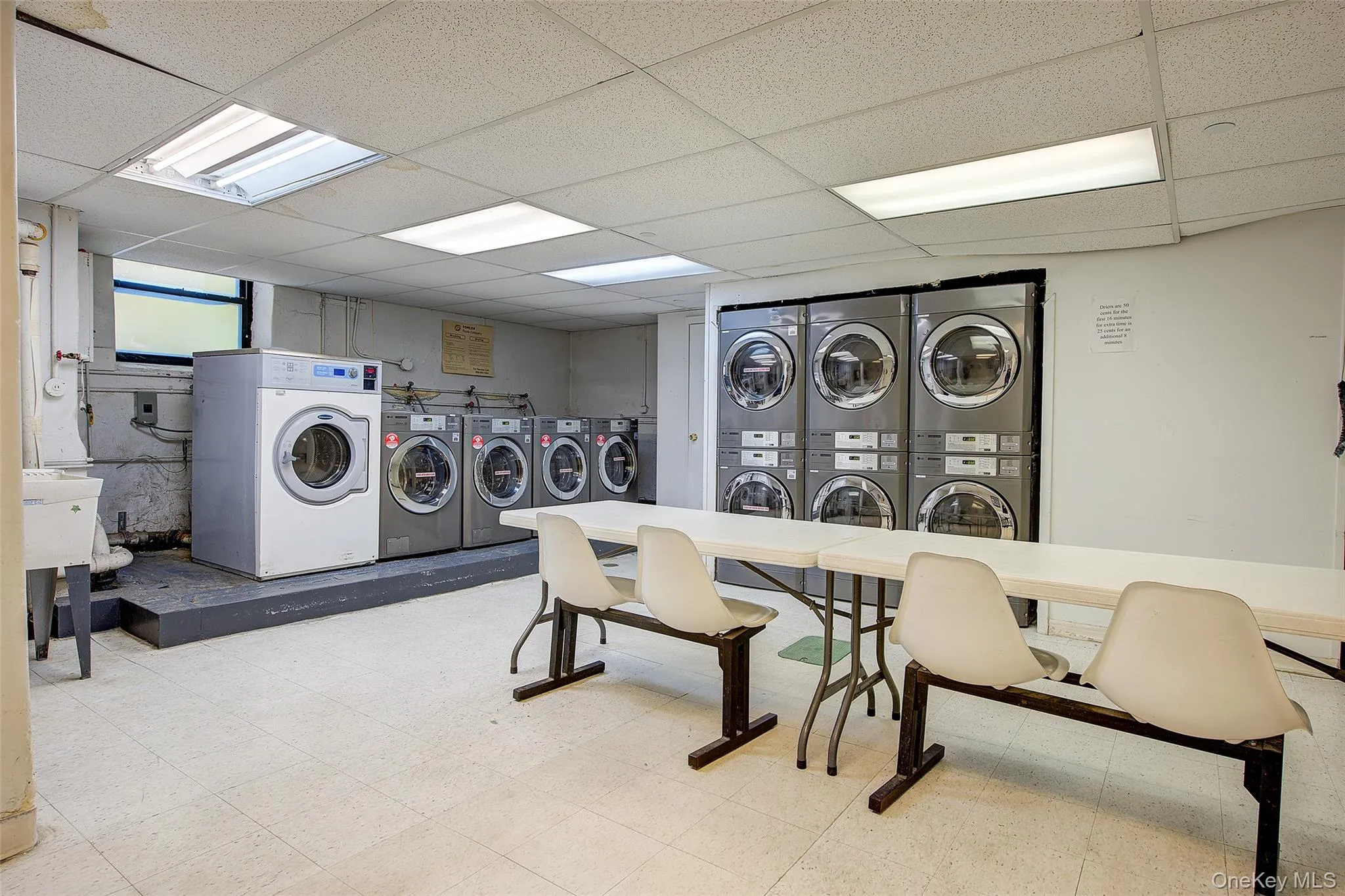 35-24 78th Street, New York, NY, 1 Bedroom Bedrooms, 3 Rooms Rooms,1 BathroomBathrooms,Residential,For Rent,78th,0,1022572 35-24 78th Street, New York, NY, 1 Bedroom Bedrooms, 3 Rooms Rooms,1 BathroomBathrooms,Residential,For Rent,78th,0,1022572