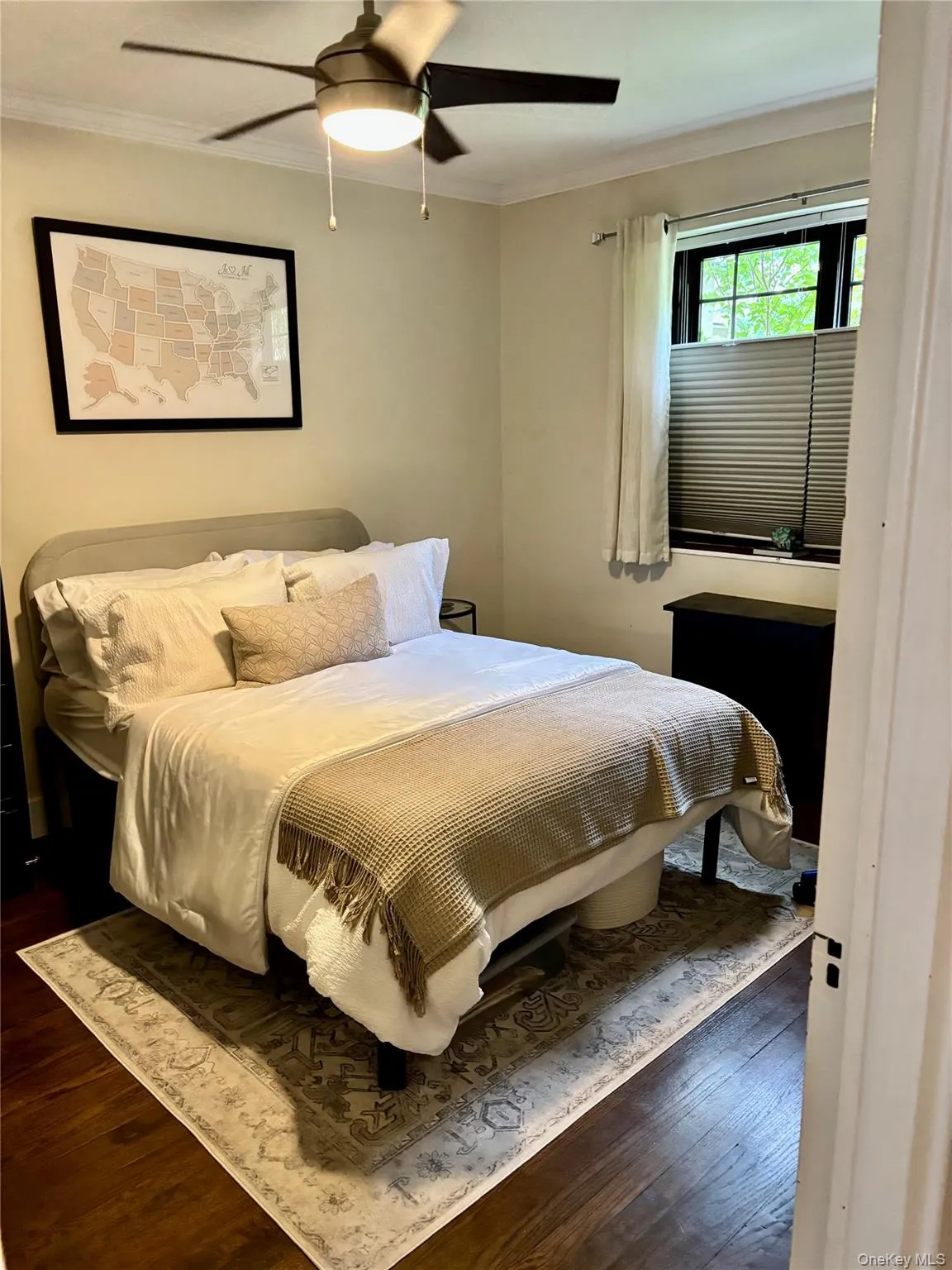 Good size second bedroom Good size second bedroom