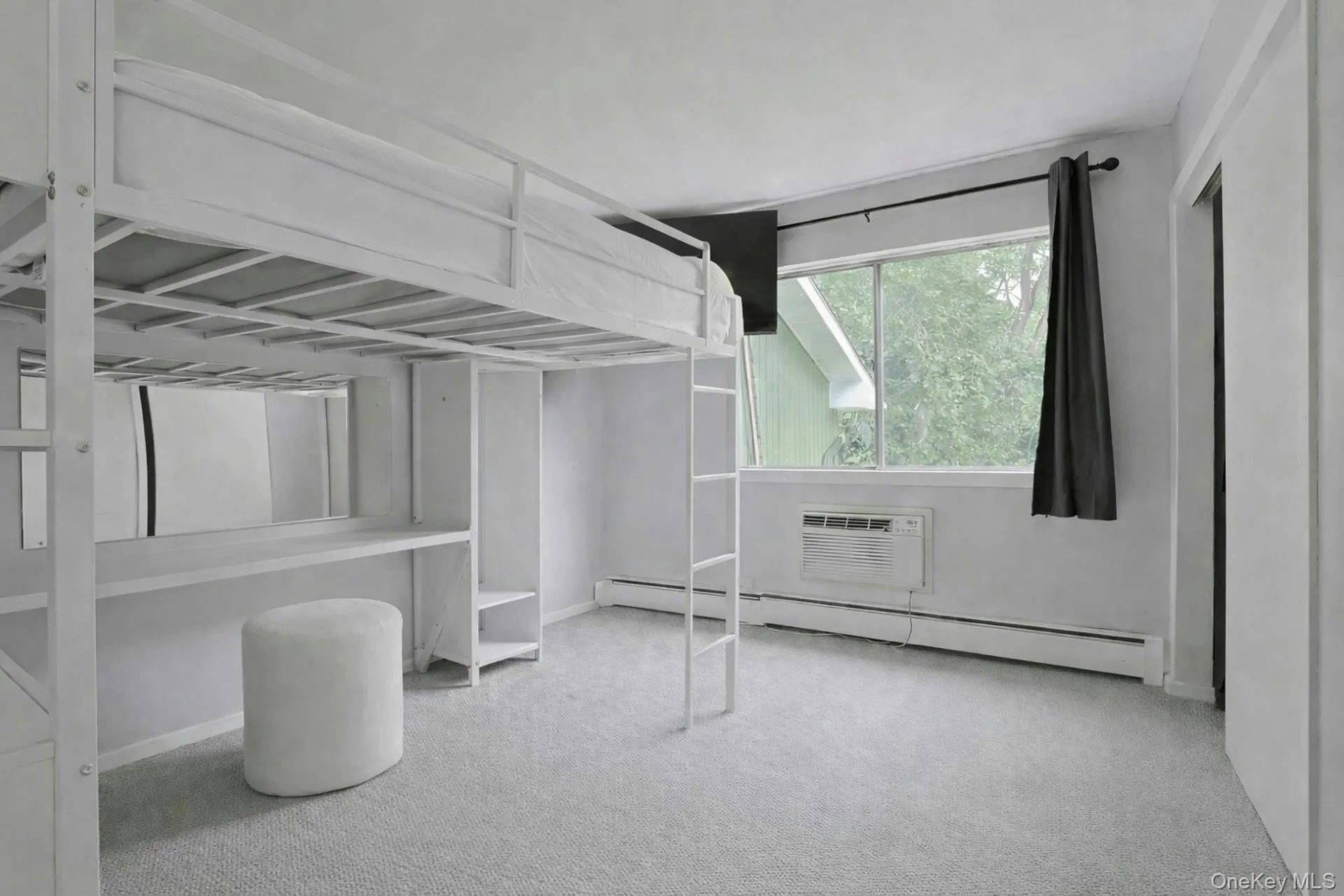 The third bedroom, like the other bedrooms, has comfortable carpets under foot. The third bedroom, like the other bedrooms, has comfortable carpets under foot.
